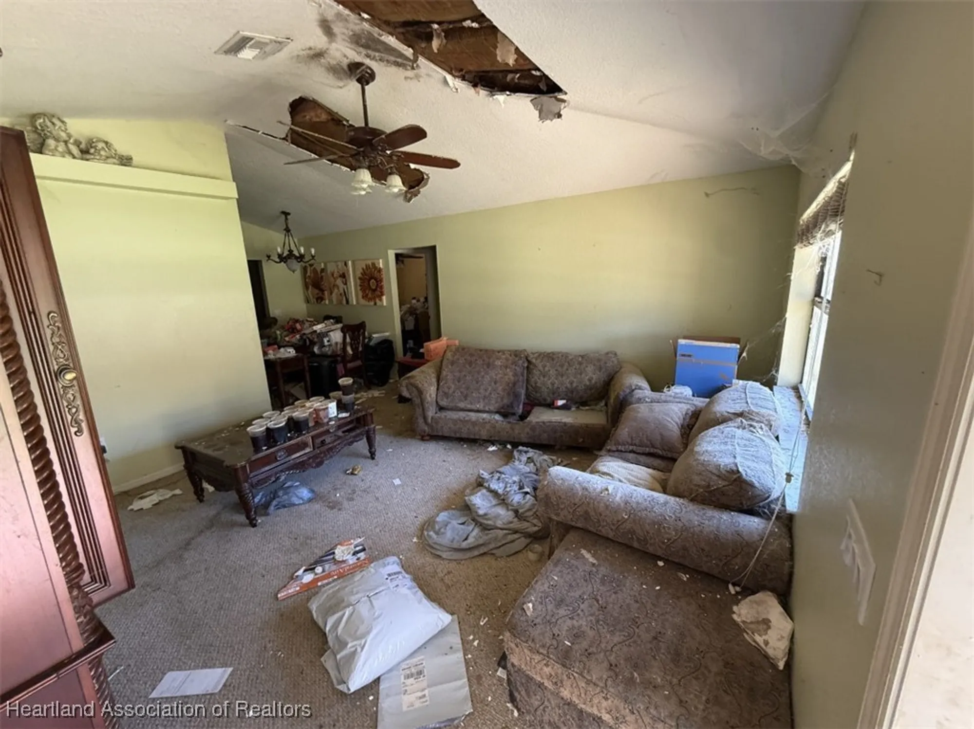 Property Slideshow image 9 of 20 | 2311 hidden creek cir, Sebring, FL, 33870