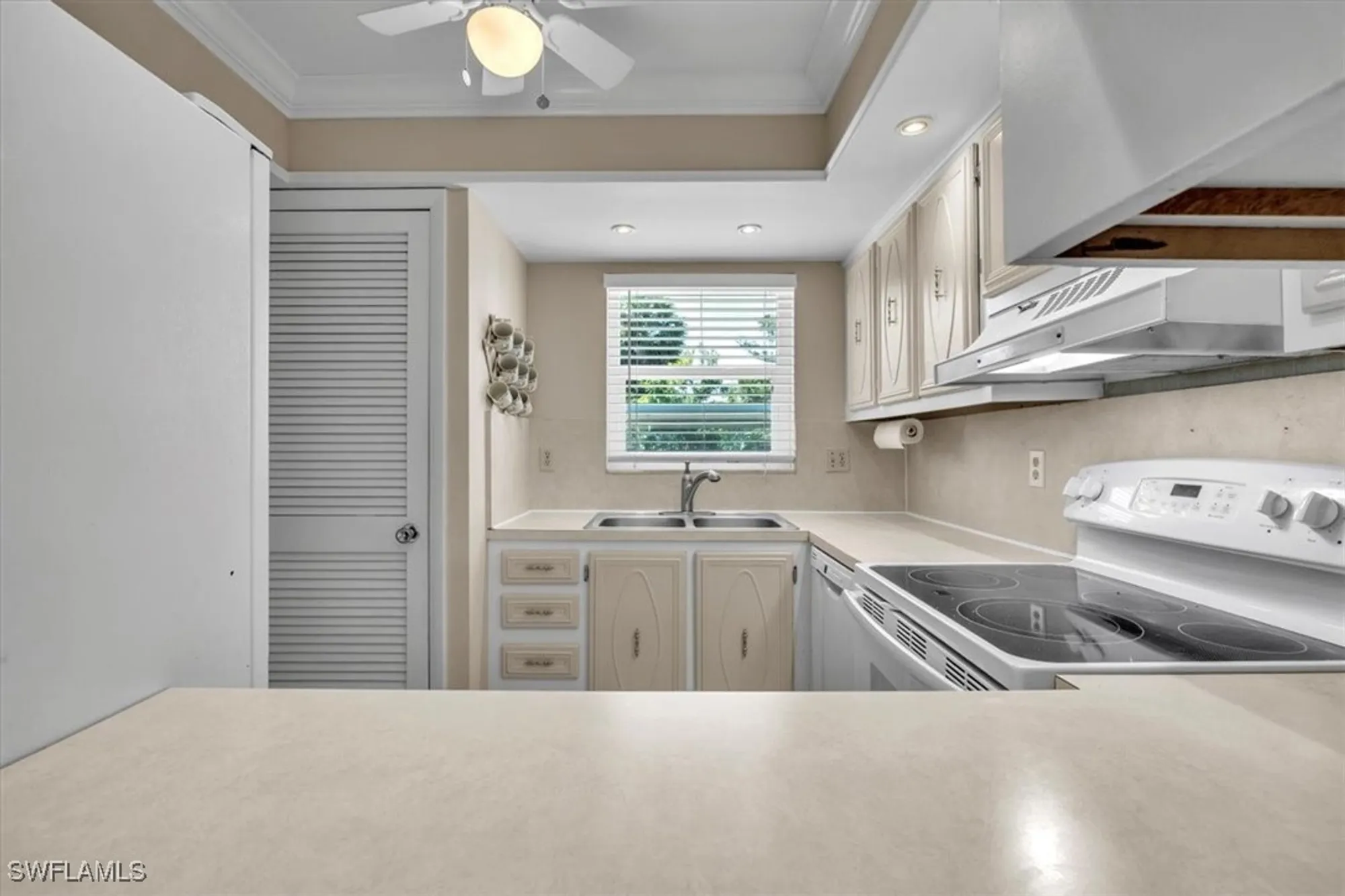 Property Slideshow image 18 of 50 | 325 charlemagne blvd b103, Naples, FL, 34112