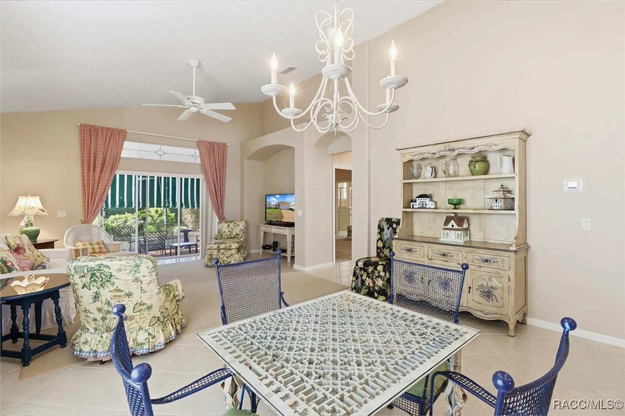 Property Slideshow image 15 of 41 | 906 w silver meadow loop, Hernando, FL, 34442
