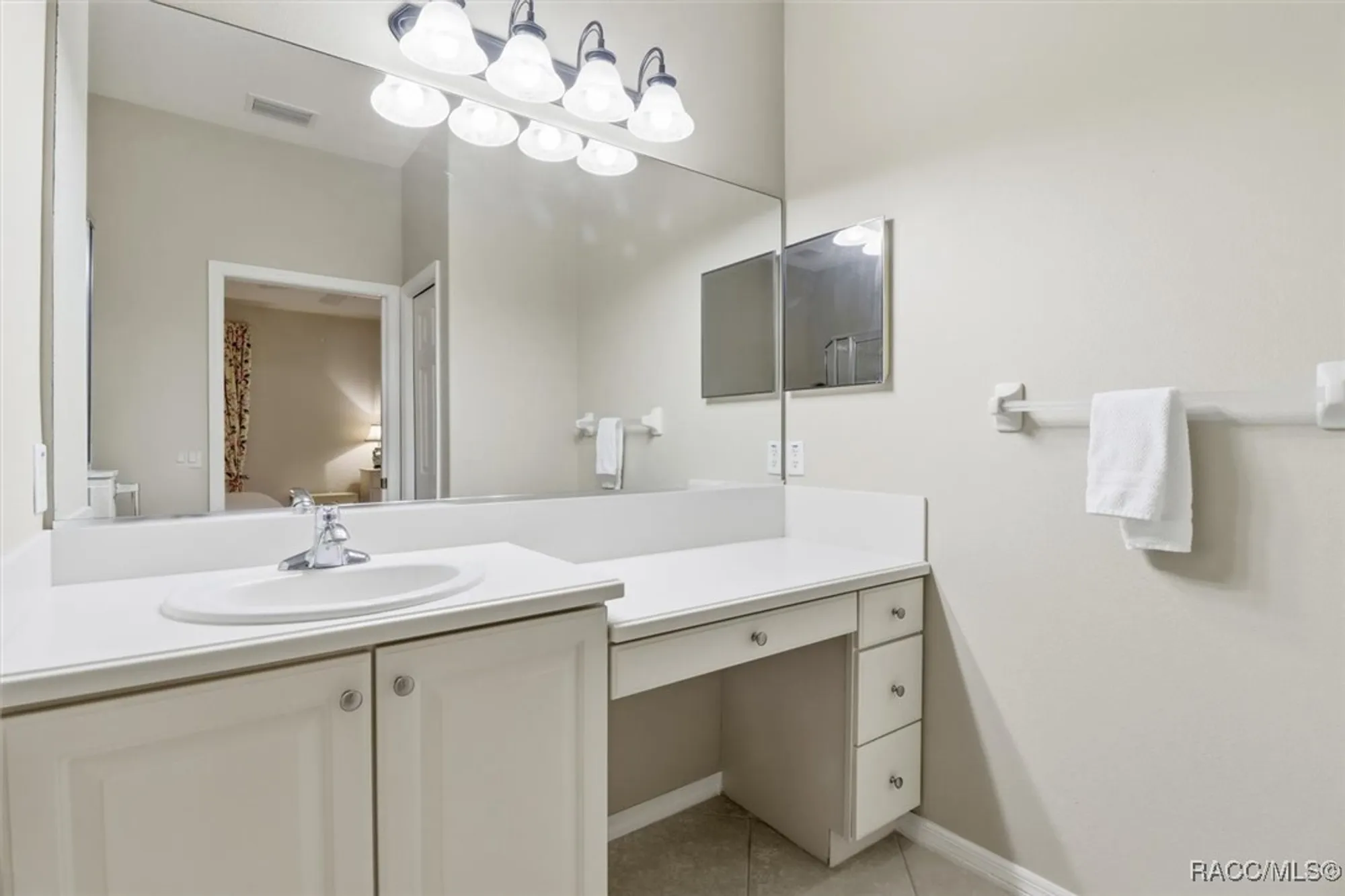 Property Slideshow image 28 of 41 | 906 w silver meadow loop, Hernando, FL, 34442