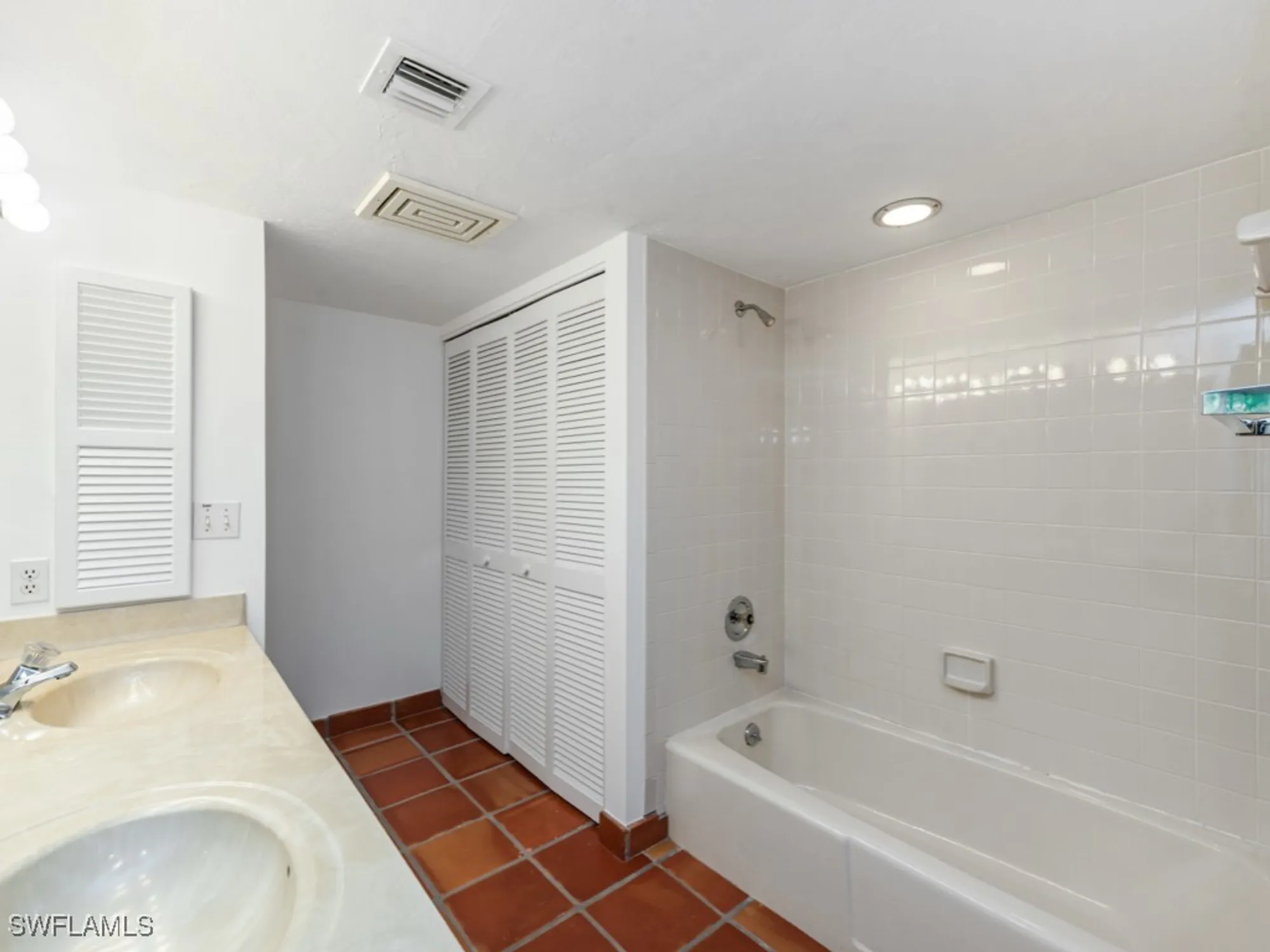 Property Slideshow image 15 of 33 | 6710 pelican bay blvd 414, Naples, FL, 34108