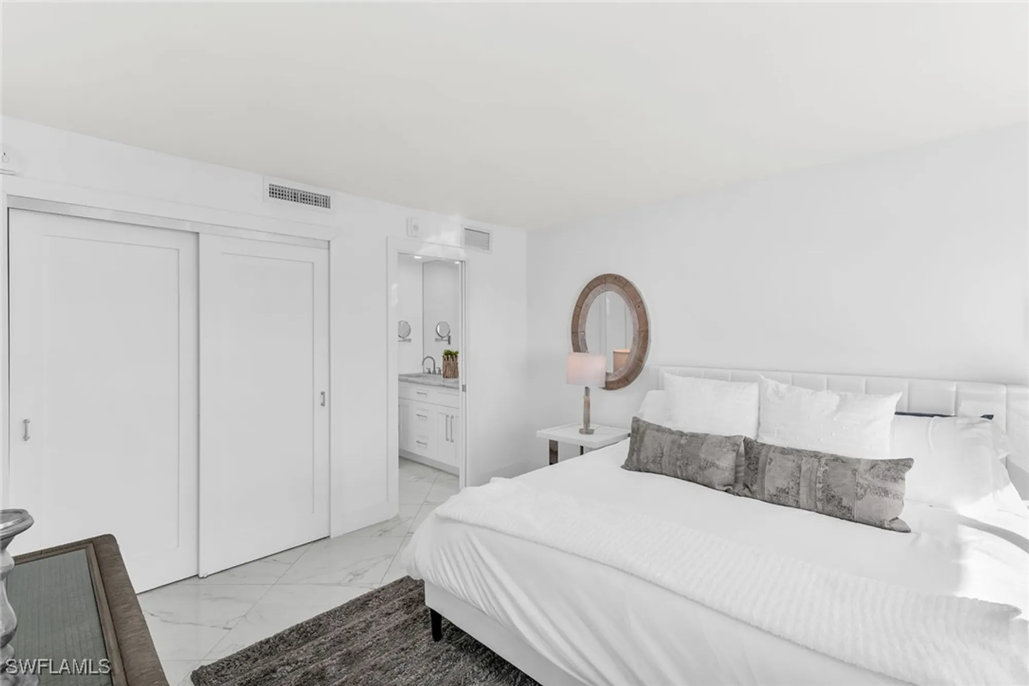 Property Slideshow image 17 of 29 | 3443 gulf shore blvd 803, Naples, FL, 34103