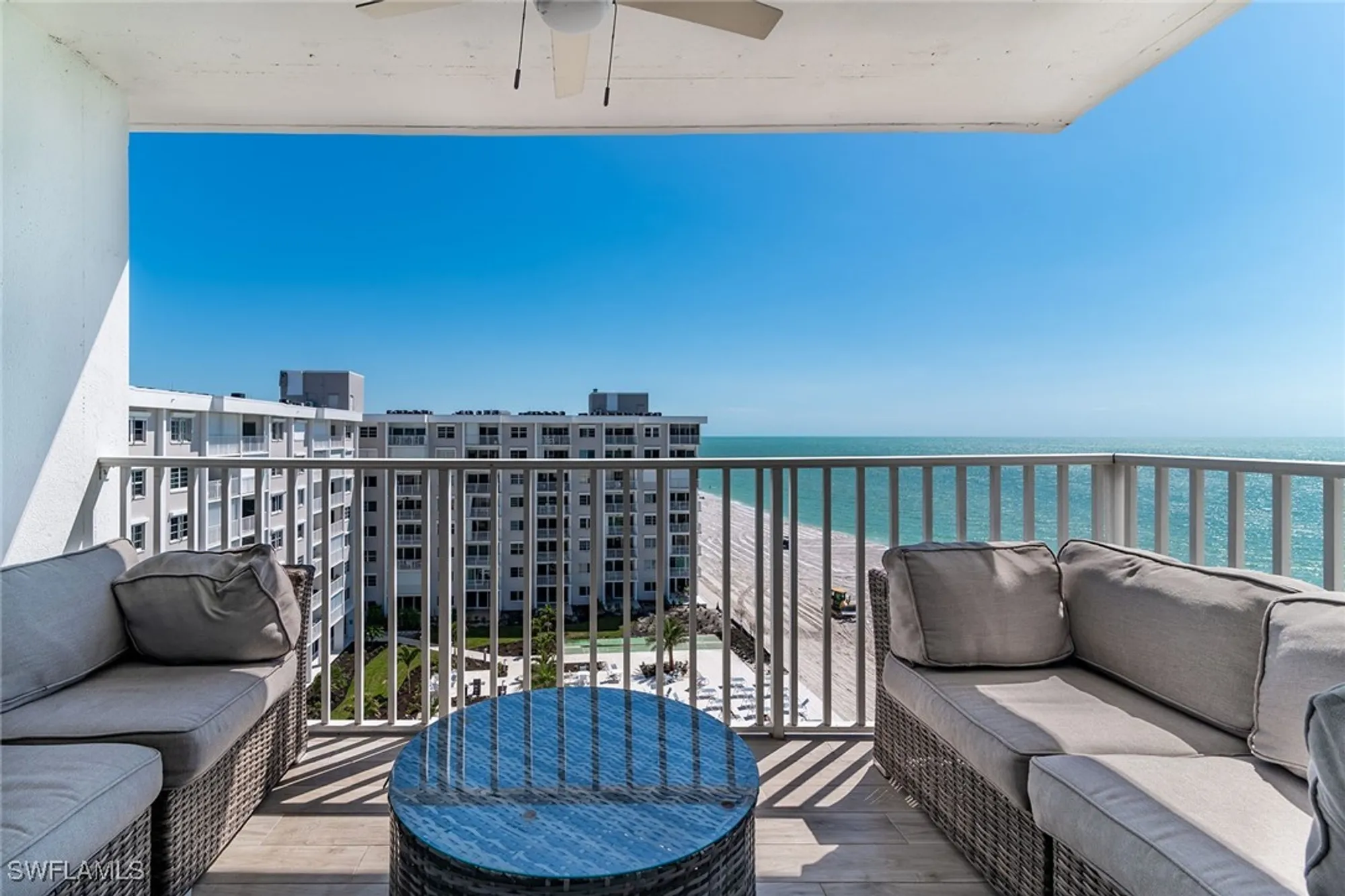 Property Slideshow image 11 of 29 | 3443 gulf shore blvd 803, Naples, FL, 34103
