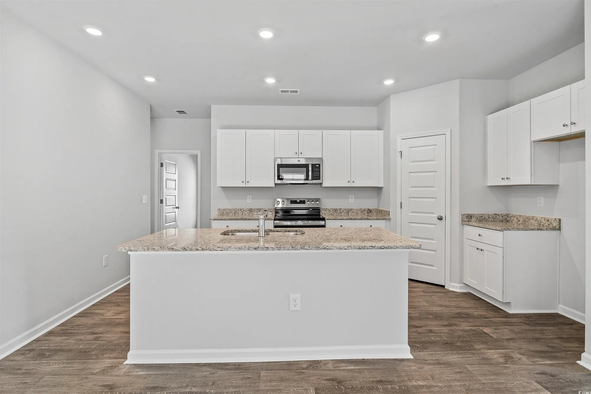 Property Slideshow image 7 of 20 | 307 horsetail ct, Little River, SC, 29566