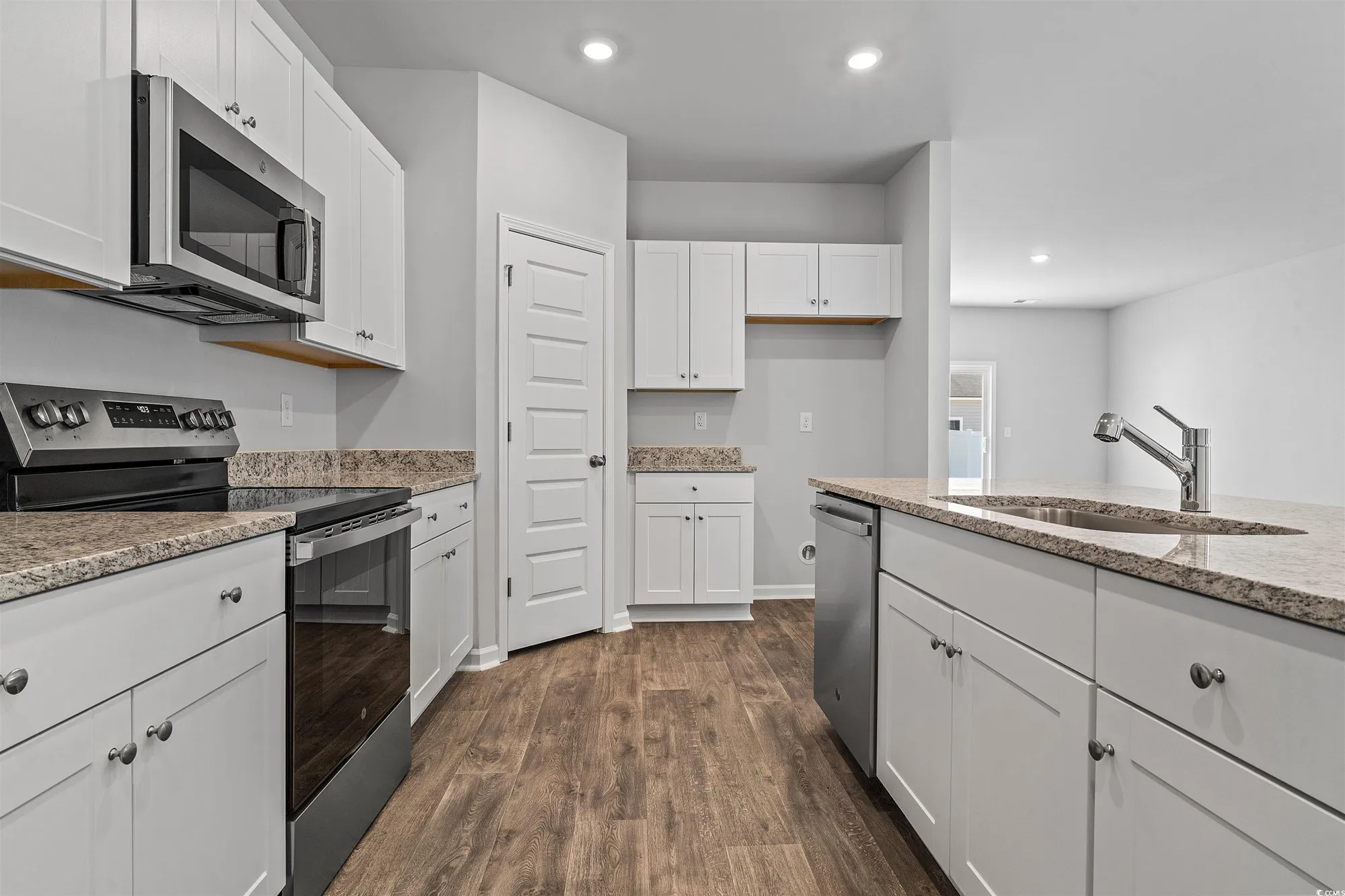 Property Slideshow image 9 of 20 | 307 horsetail ct, Little River, SC, 29566