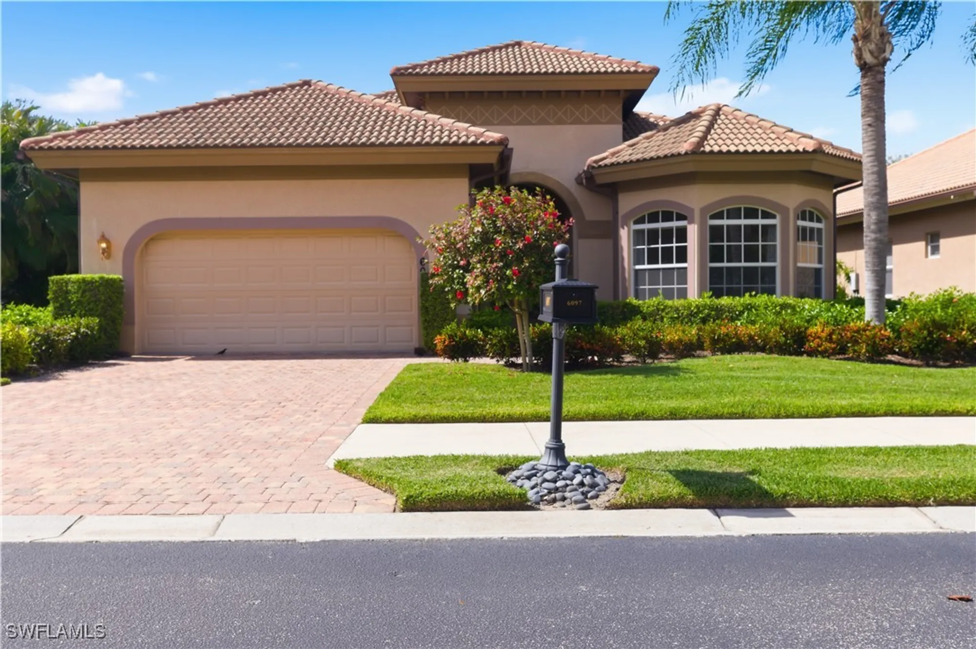 Property Slideshow image 1 of 33 | 6097 dogleg dr, Naples, FL, 34113