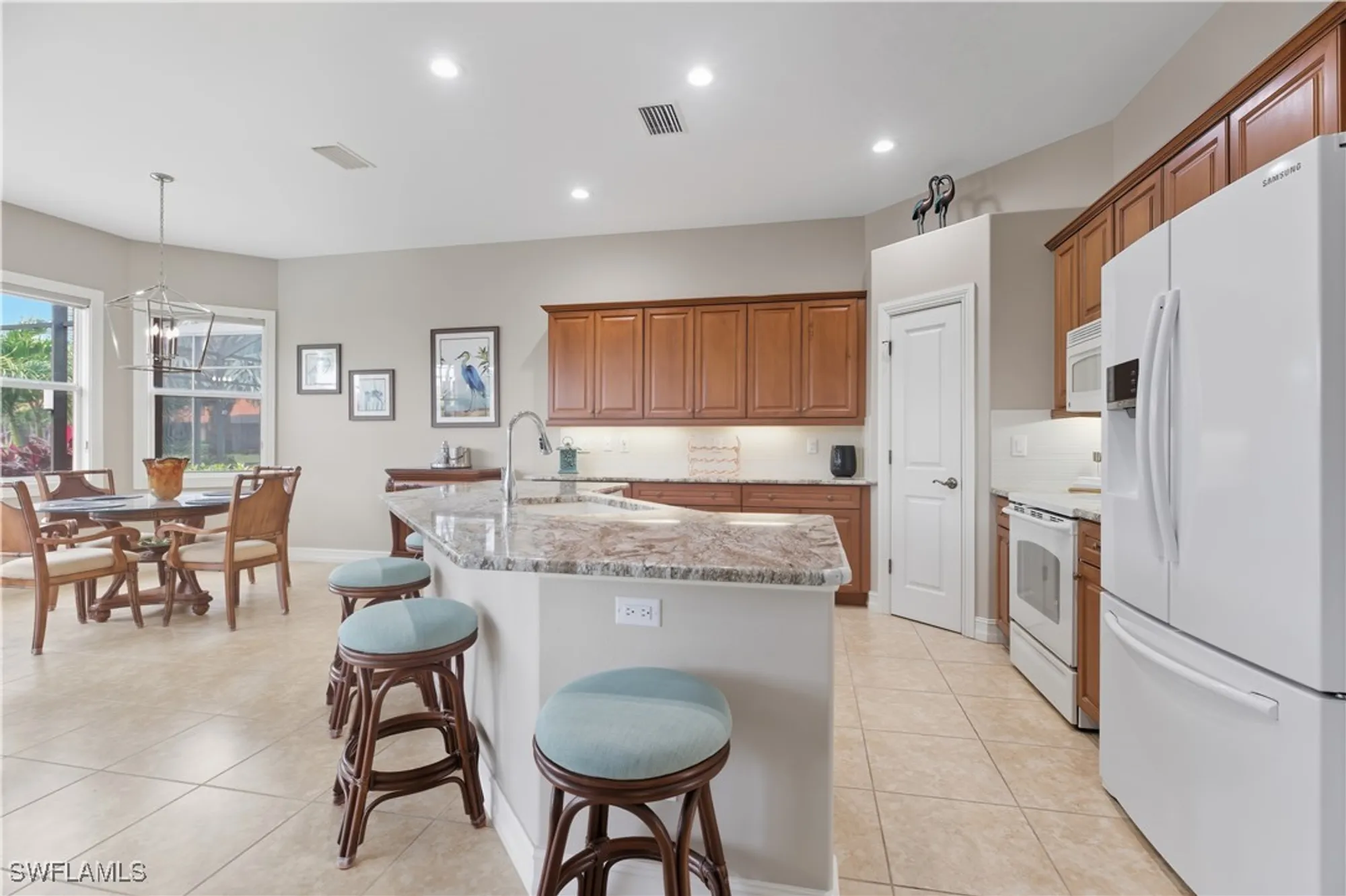 Property Slideshow image 7 of 33 | 6097 dogleg dr, Naples, FL, 34113