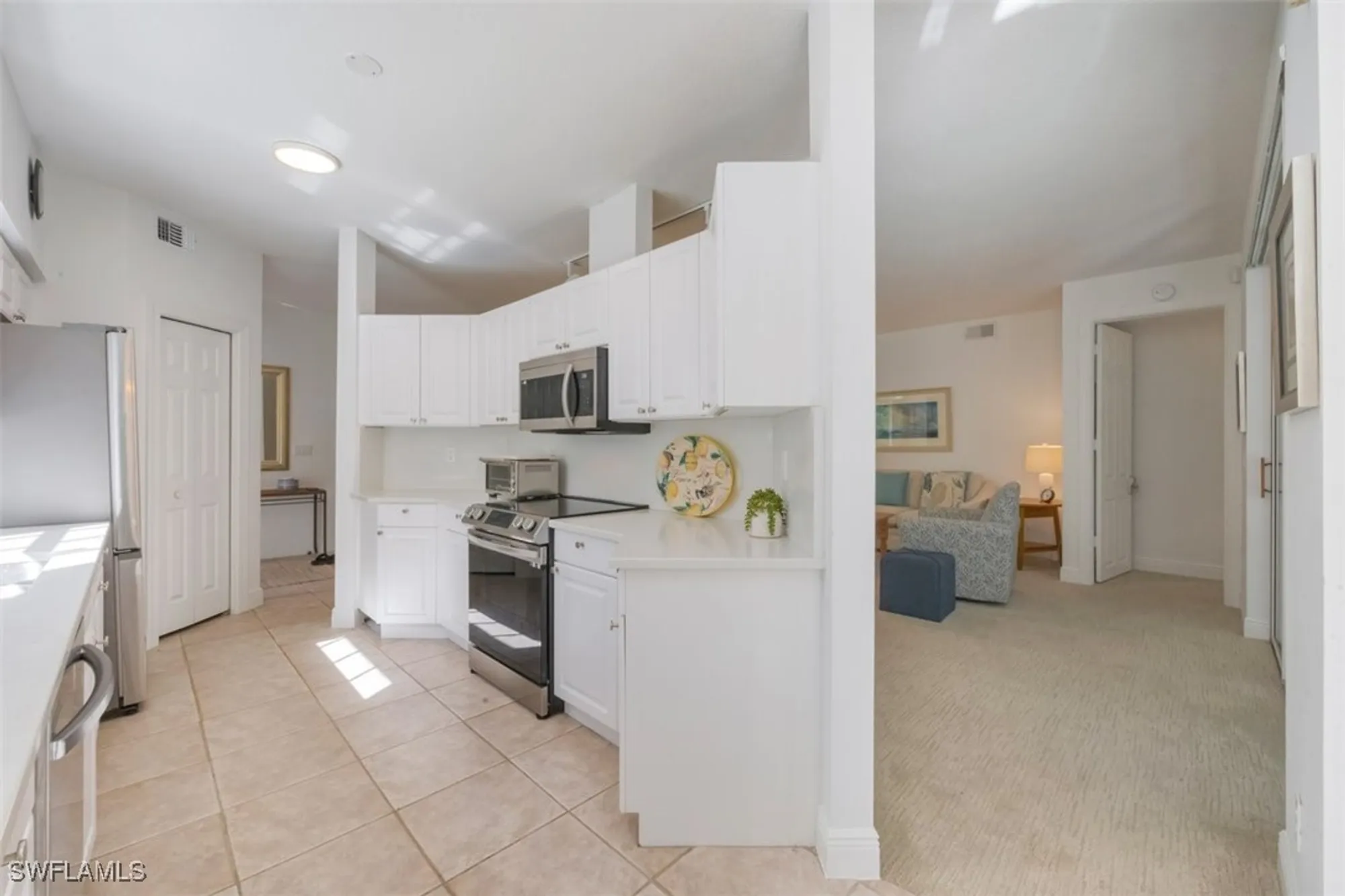 Property Slideshow image 10 of 29 | 515 laguna royale blvd 102, Naples, FL, 34119