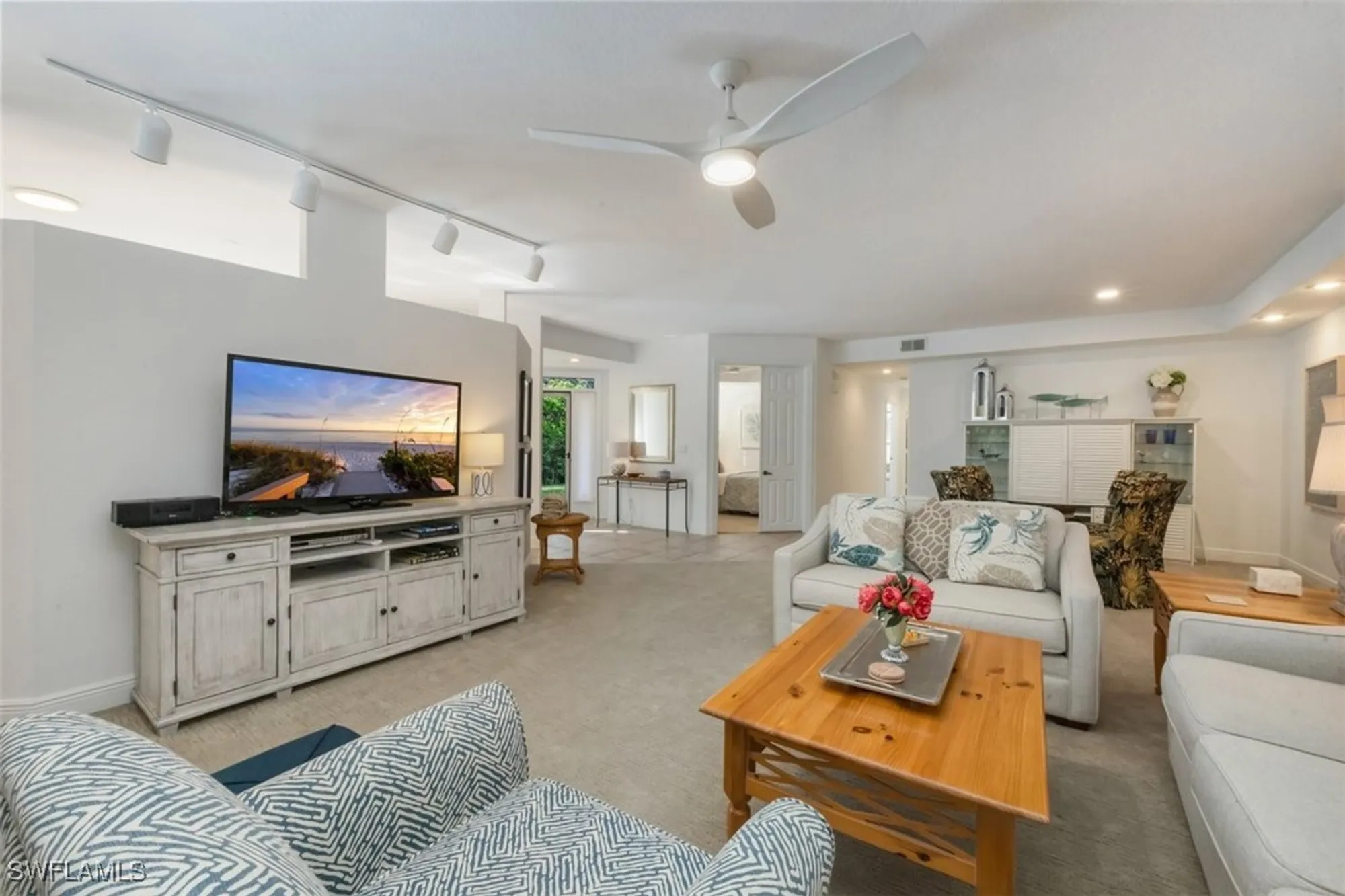 Property Slideshow image 6 of 29 | 515 laguna royale blvd 102, Naples, FL, 34119