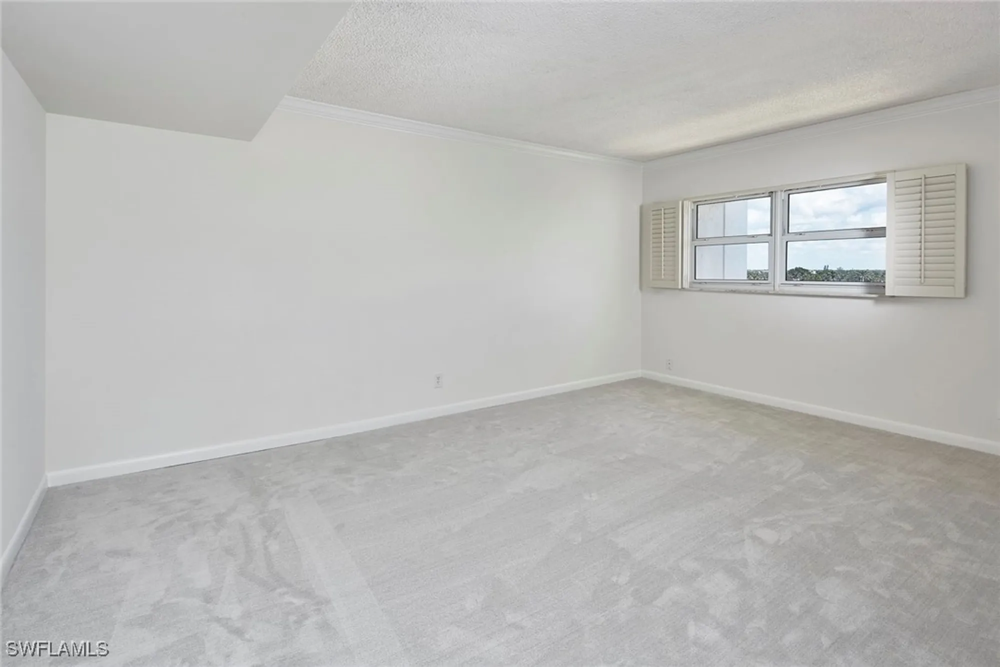 Property Slideshow image 15 of 24 | 1919 gulf shore blvd 804, Naples, FL, 34102