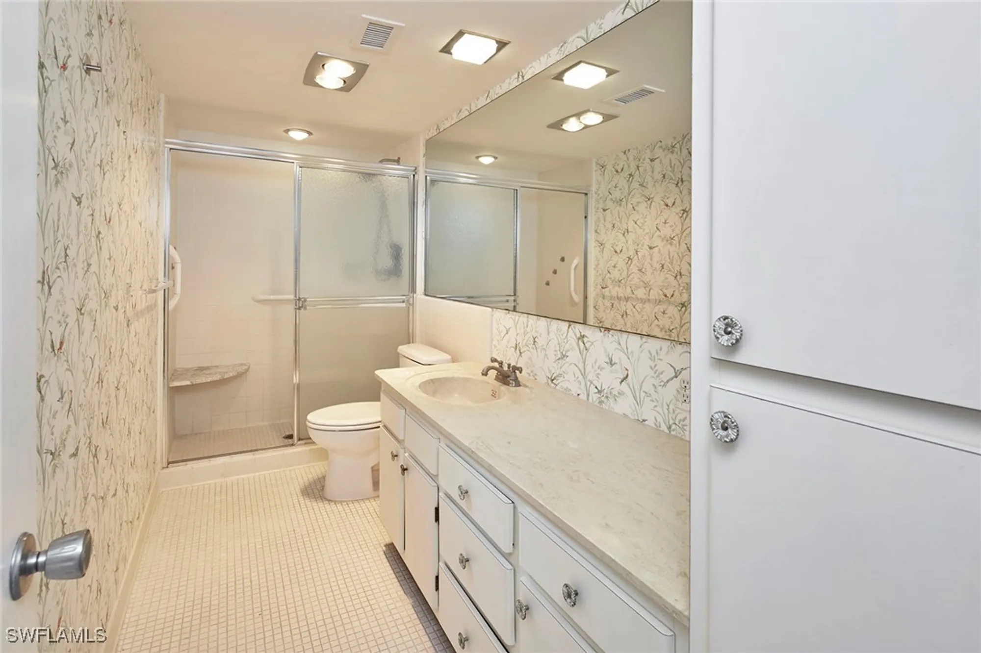 Property Slideshow image 17 of 24 | 1919 gulf shore blvd 804, Naples, FL, 34102