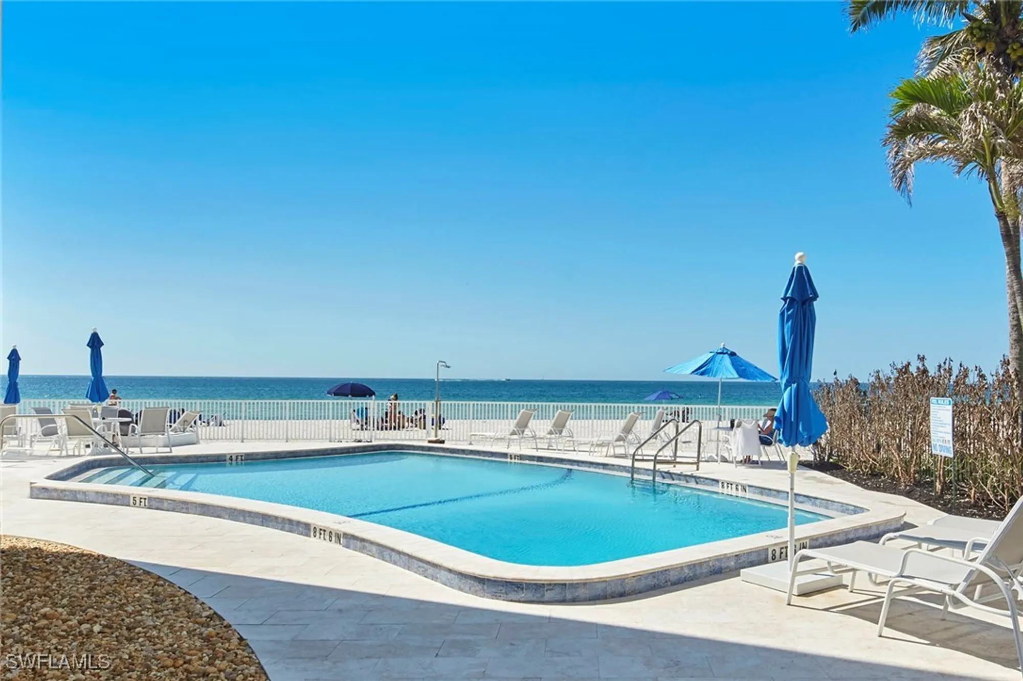 Property Slideshow image 18 of 24 | 1919 gulf shore blvd 804, Naples, FL, 34102