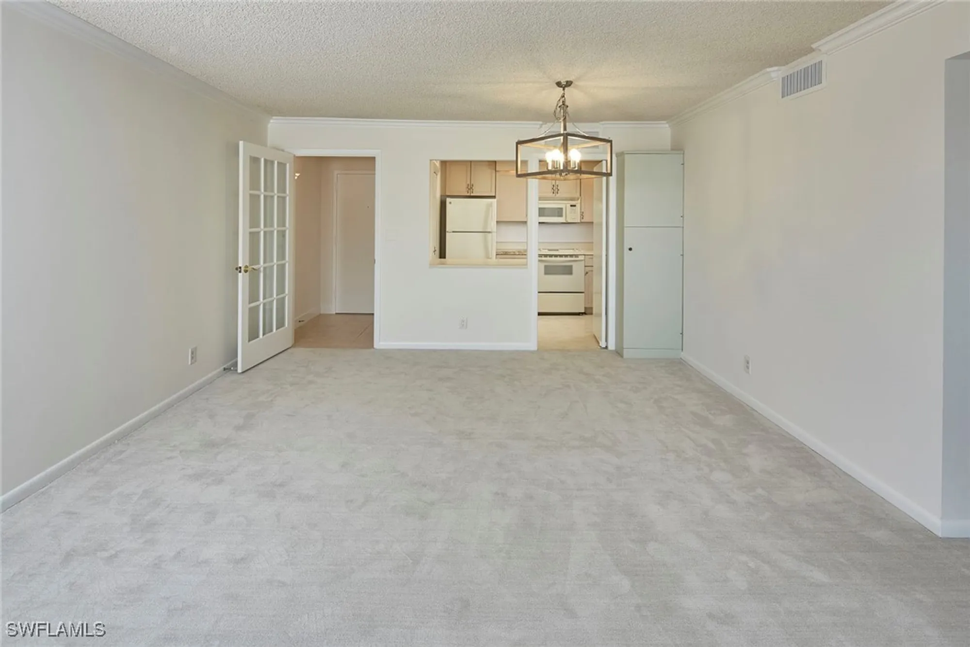 Property Slideshow image 10 of 24 | 1919 gulf shore blvd 804, Naples, FL, 34102