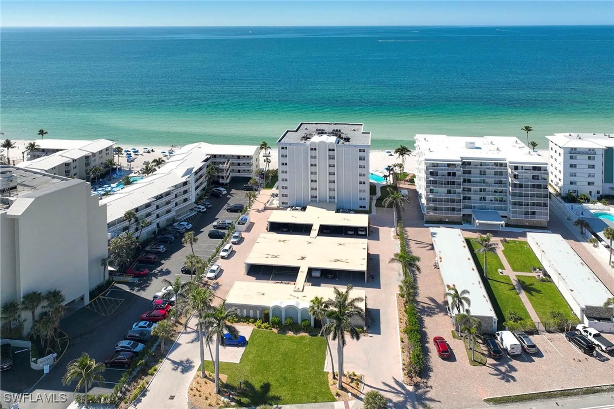 Property Slideshow image 21 of 24 | 1919 gulf shore blvd 804, Naples, FL, 34102