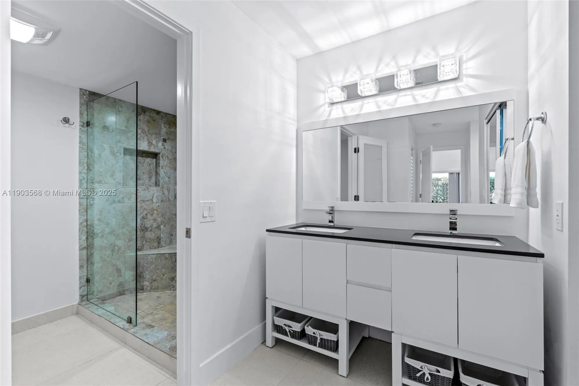 Property Slideshow image 19 of 53 | 8020 eastlake dr # 11-a, Boca Raton, FL, 33433