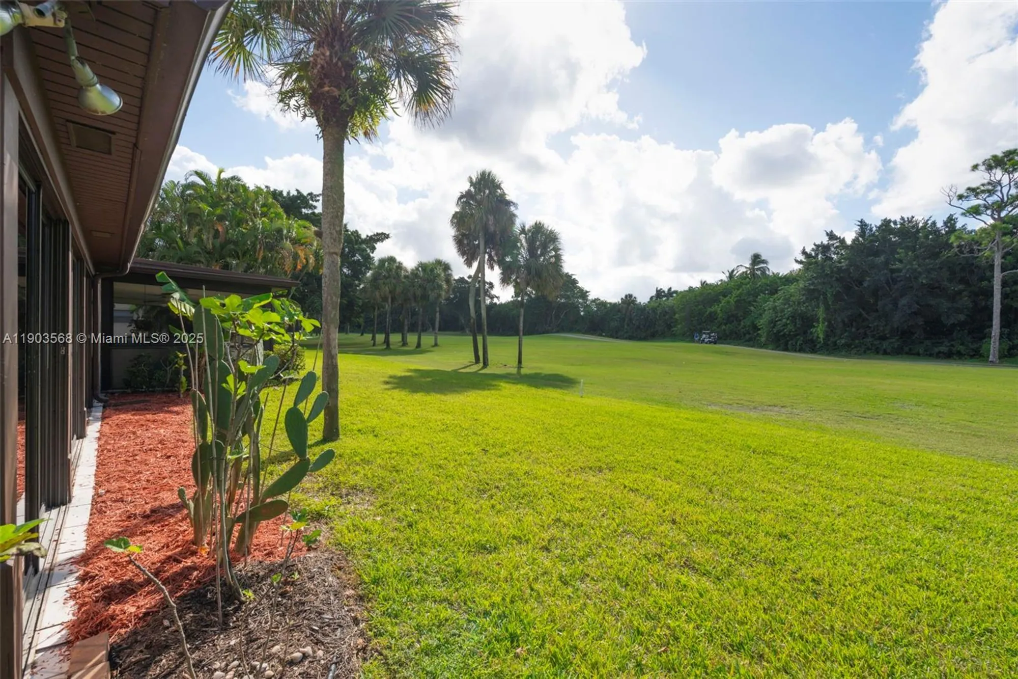Property Slideshow image 13 of 53 | 8020 eastlake dr # 11-a, Boca Raton, FL, 33433