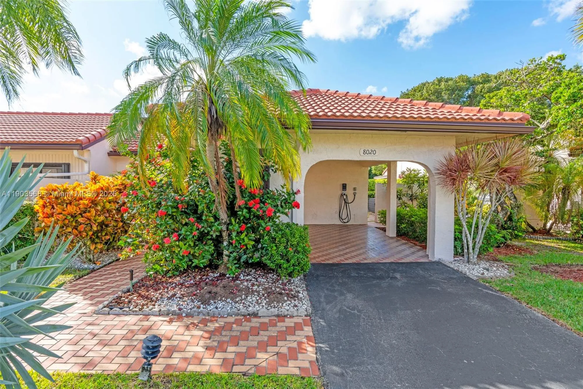 Property Slideshow image 2 of 53 | 8020 eastlake dr # 11-a, Boca Raton, FL, 33433