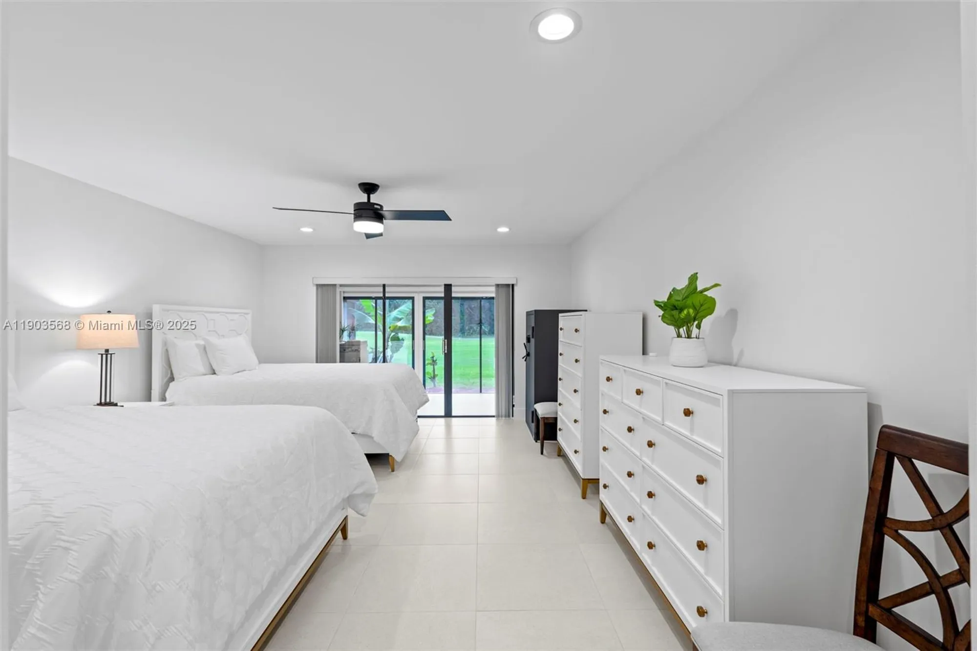 Property Slideshow image 20 of 53 | 8020 eastlake dr # 11-a, Boca Raton, FL, 33433