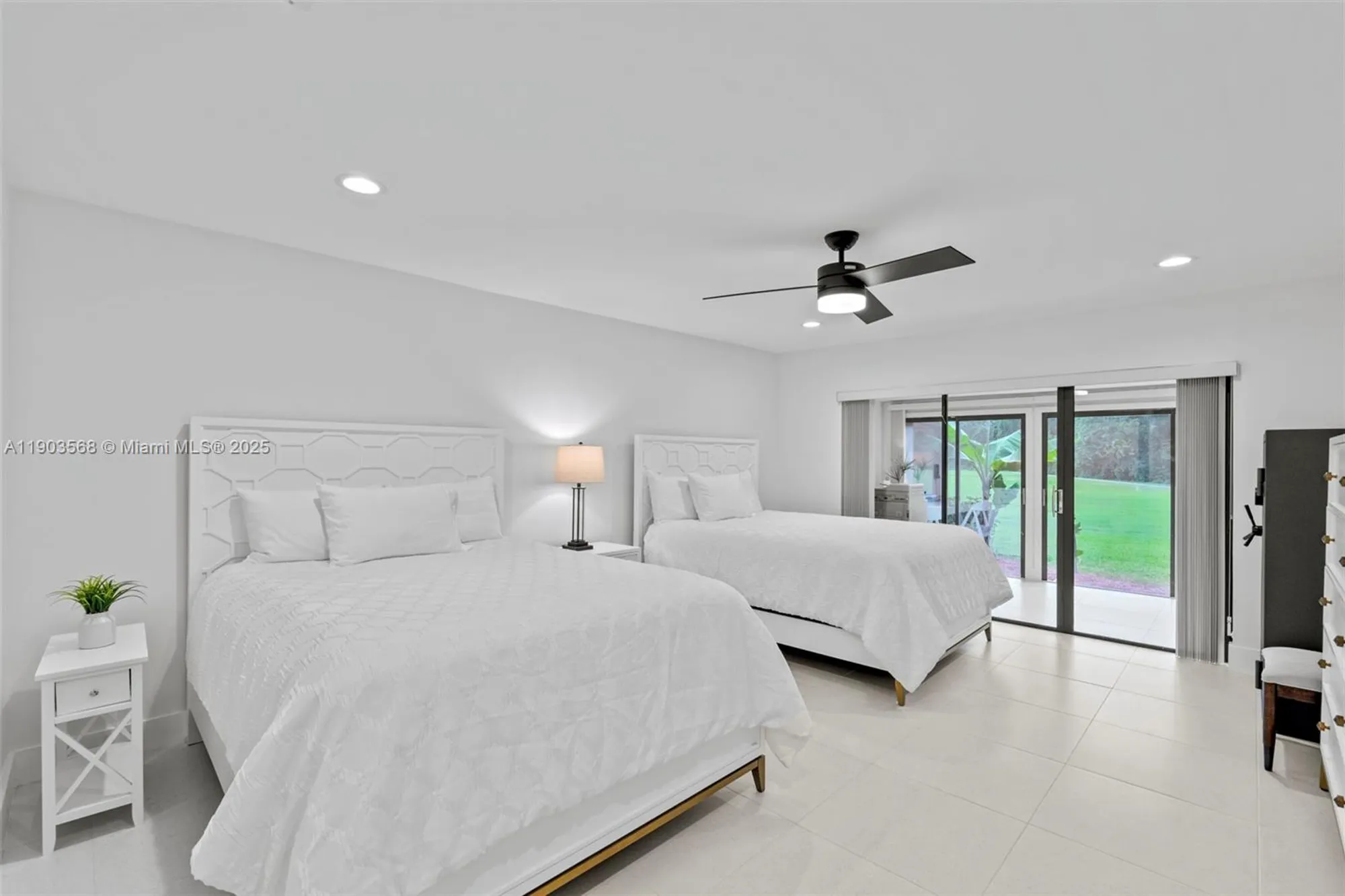 Property Slideshow image 21 of 53 | 8020 eastlake dr # 11-a, Boca Raton, FL, 33433