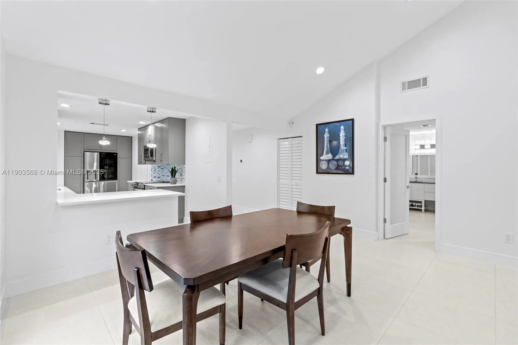 Property Slideshow image 34 of 53 | 8020 eastlake dr # 11-a, Boca Raton, FL, 33433