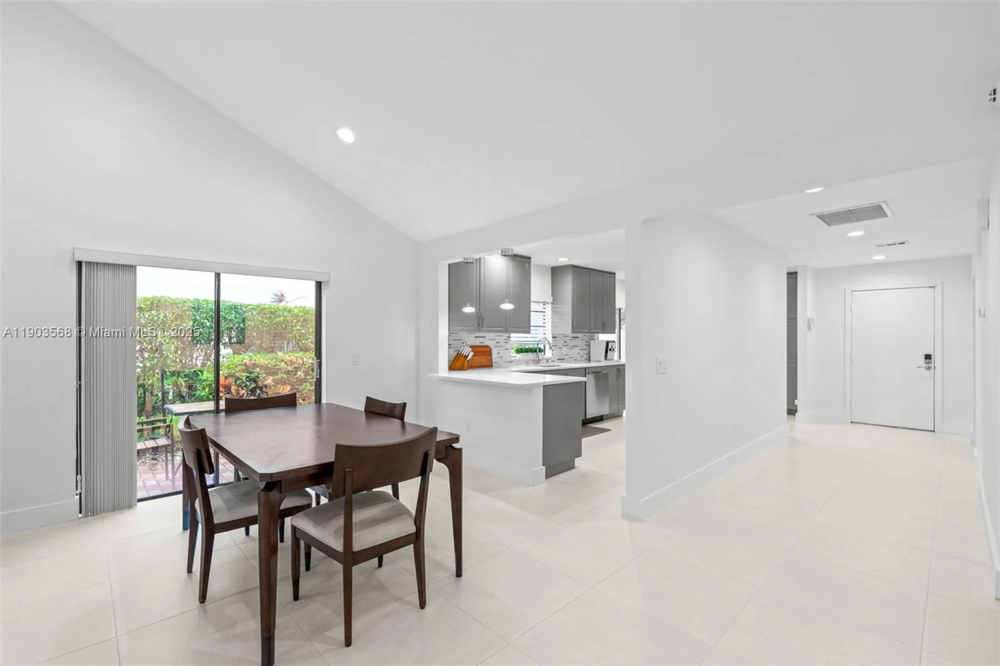 Property Slideshow image 35 of 53 | 8020 eastlake dr # 11-a, Boca Raton, FL, 33433