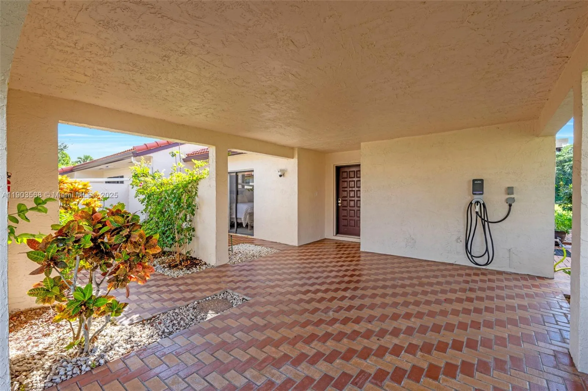 Property Slideshow image 5 of 53 | 8020 eastlake dr # 11-a, Boca Raton, FL, 33433