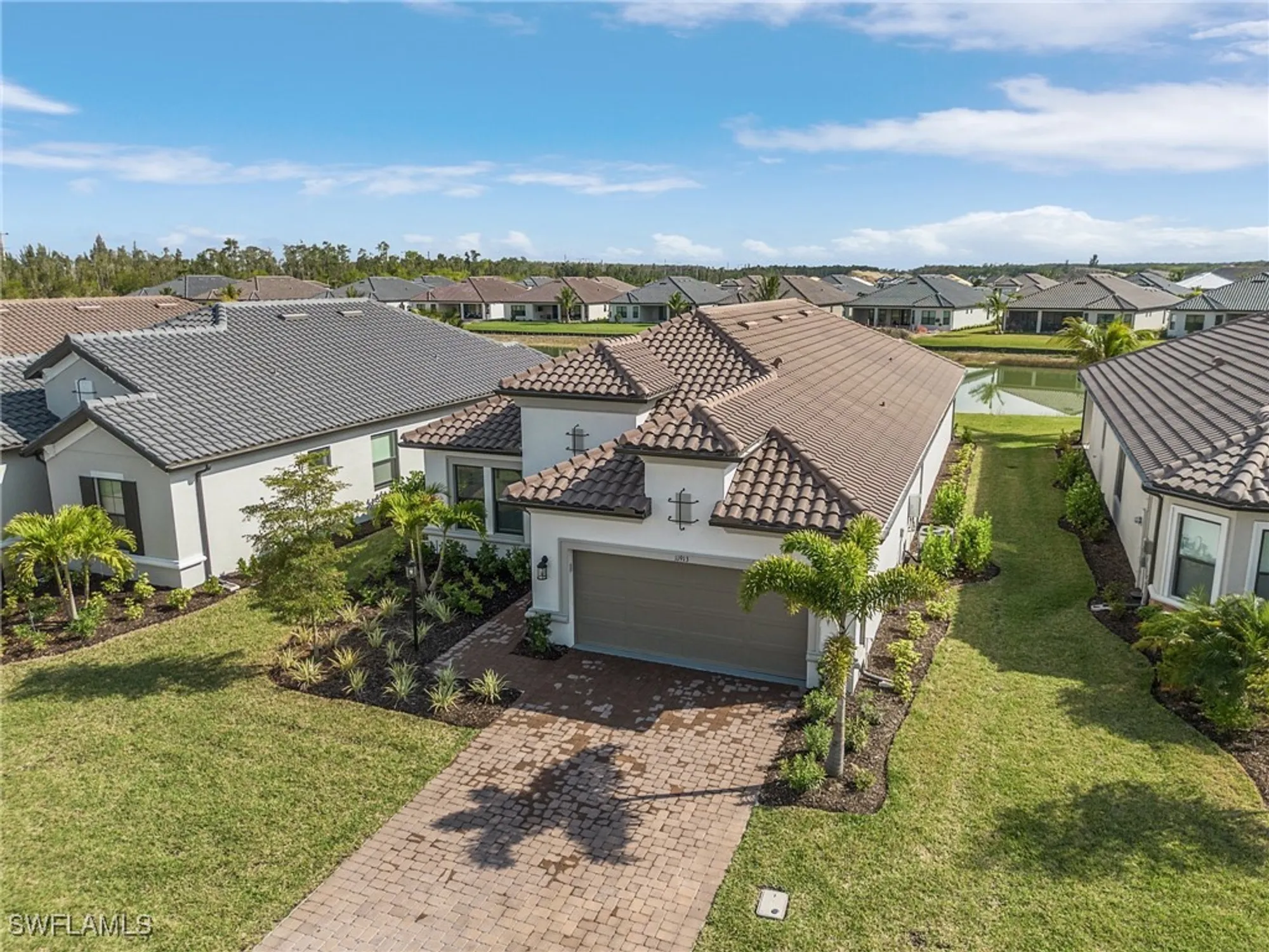 Property Slideshow image 24 of 32 | 11913 noveli ct, Fort Myers, FL, 33913