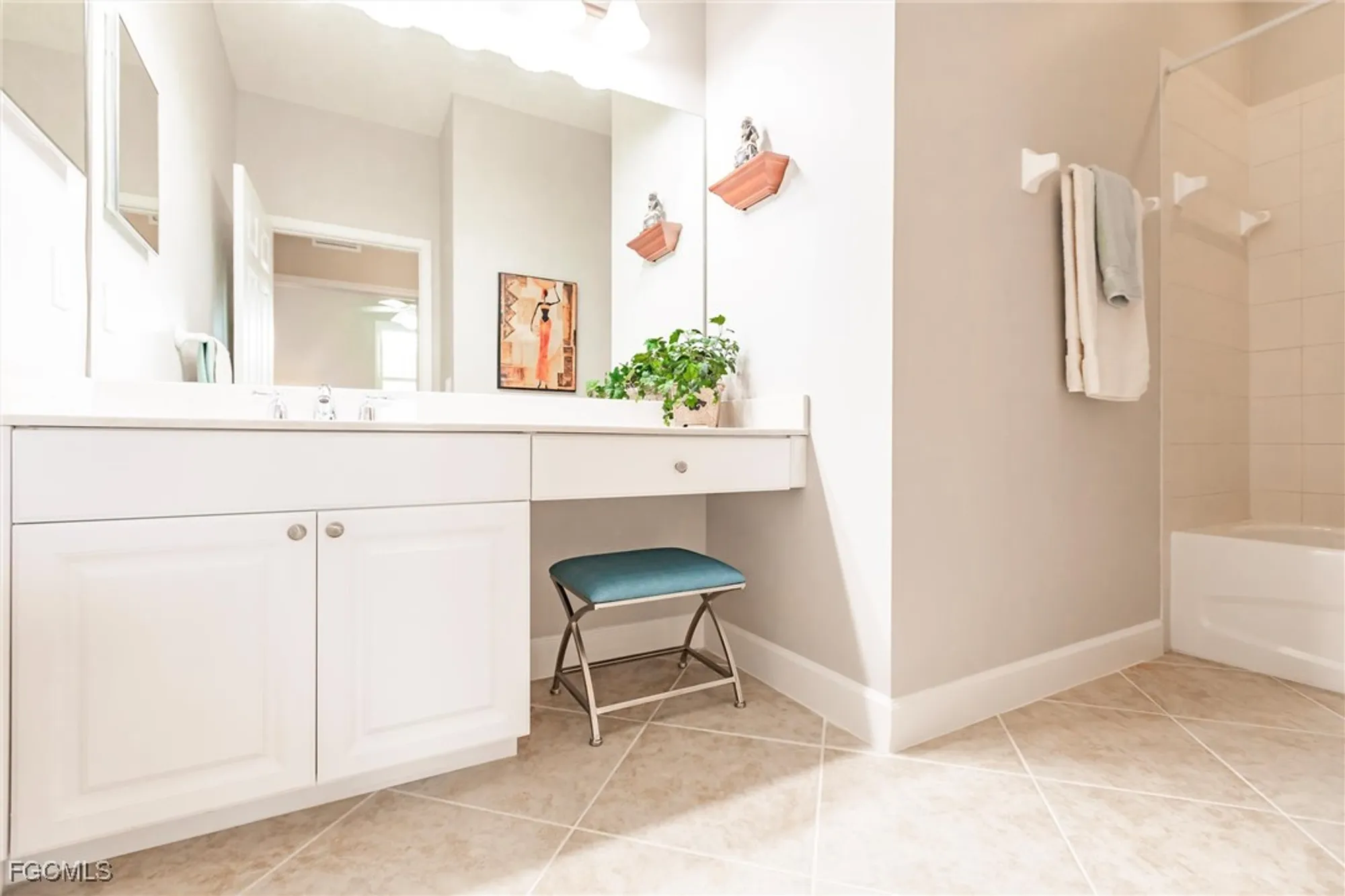 Property Slideshow image 27 of 39 | 3121 meandering way 201, Fort Myers, FL, 33905