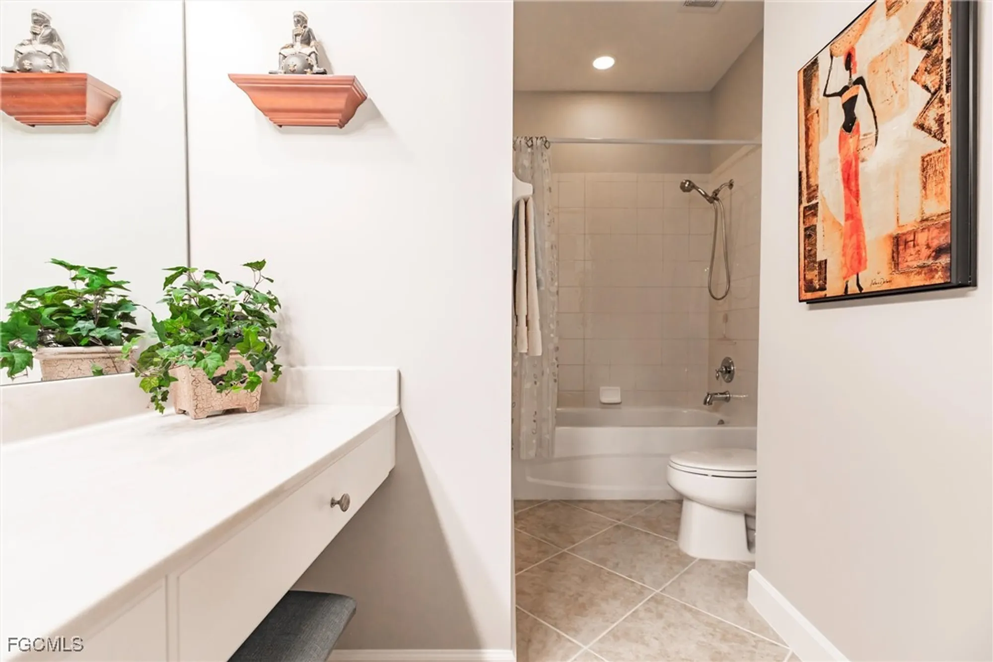 Property Slideshow image 29 of 39 | 3121 meandering way 201, Fort Myers, FL, 33905