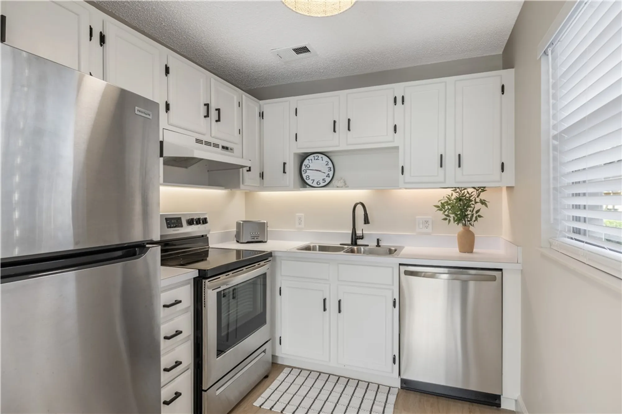 Property Slideshow image 8 of 35 | 18 vista gardens trl 105, Vero Beach, FL, 32962