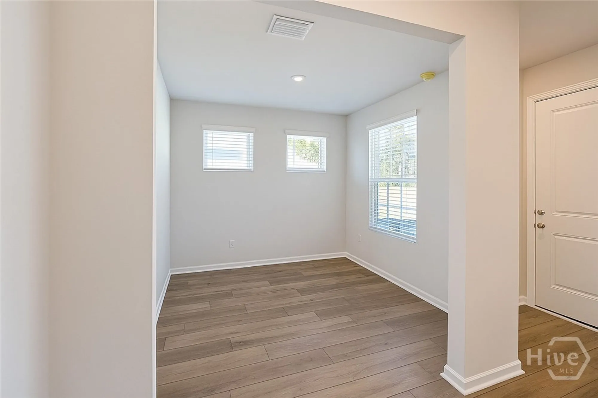 Property Slideshow image 2 of 34 | 46 bull run rd, Richmond Hill, GA, 31324