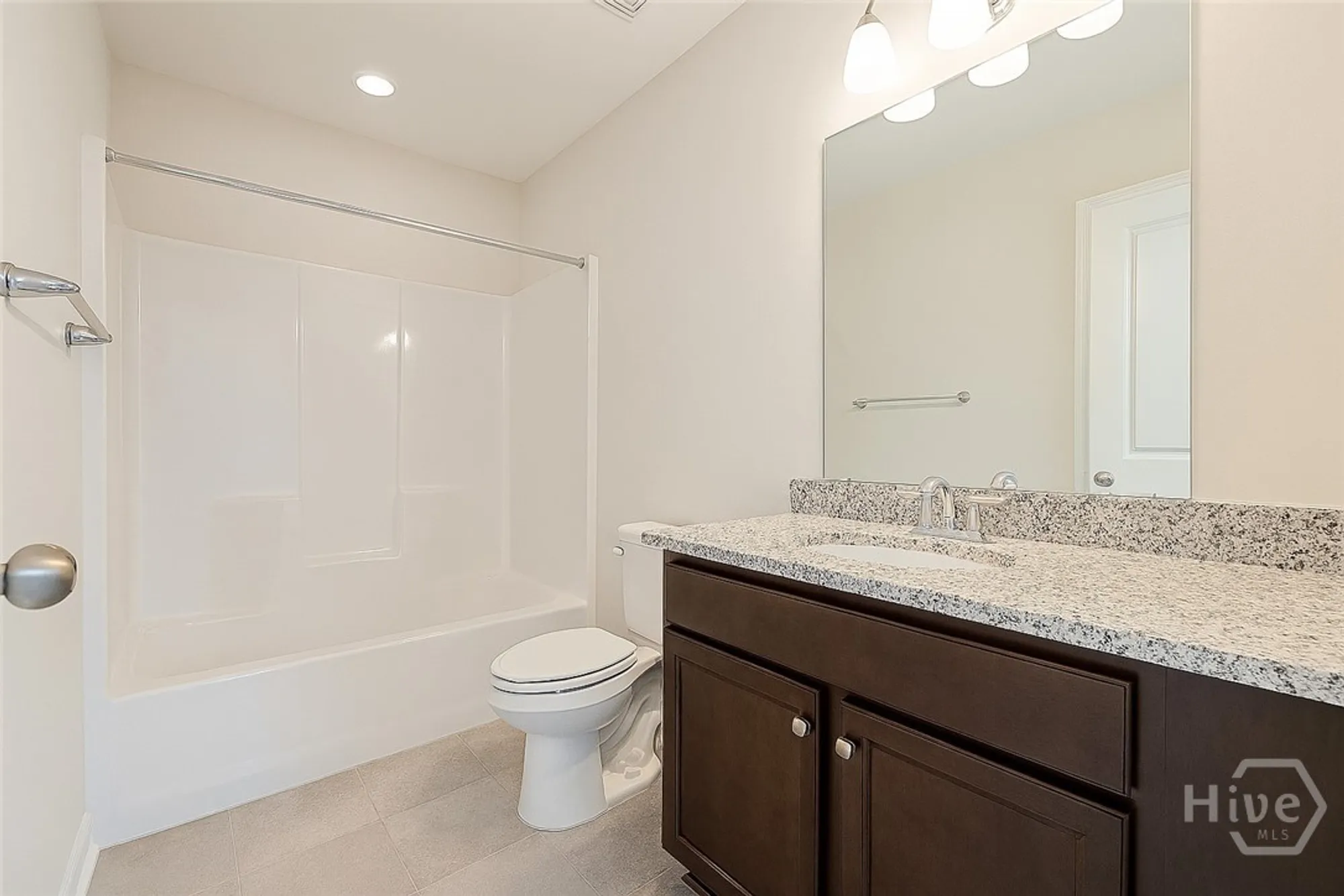 Property Slideshow image 3 of 34 | 46 bull run rd, Richmond Hill, GA, 31324