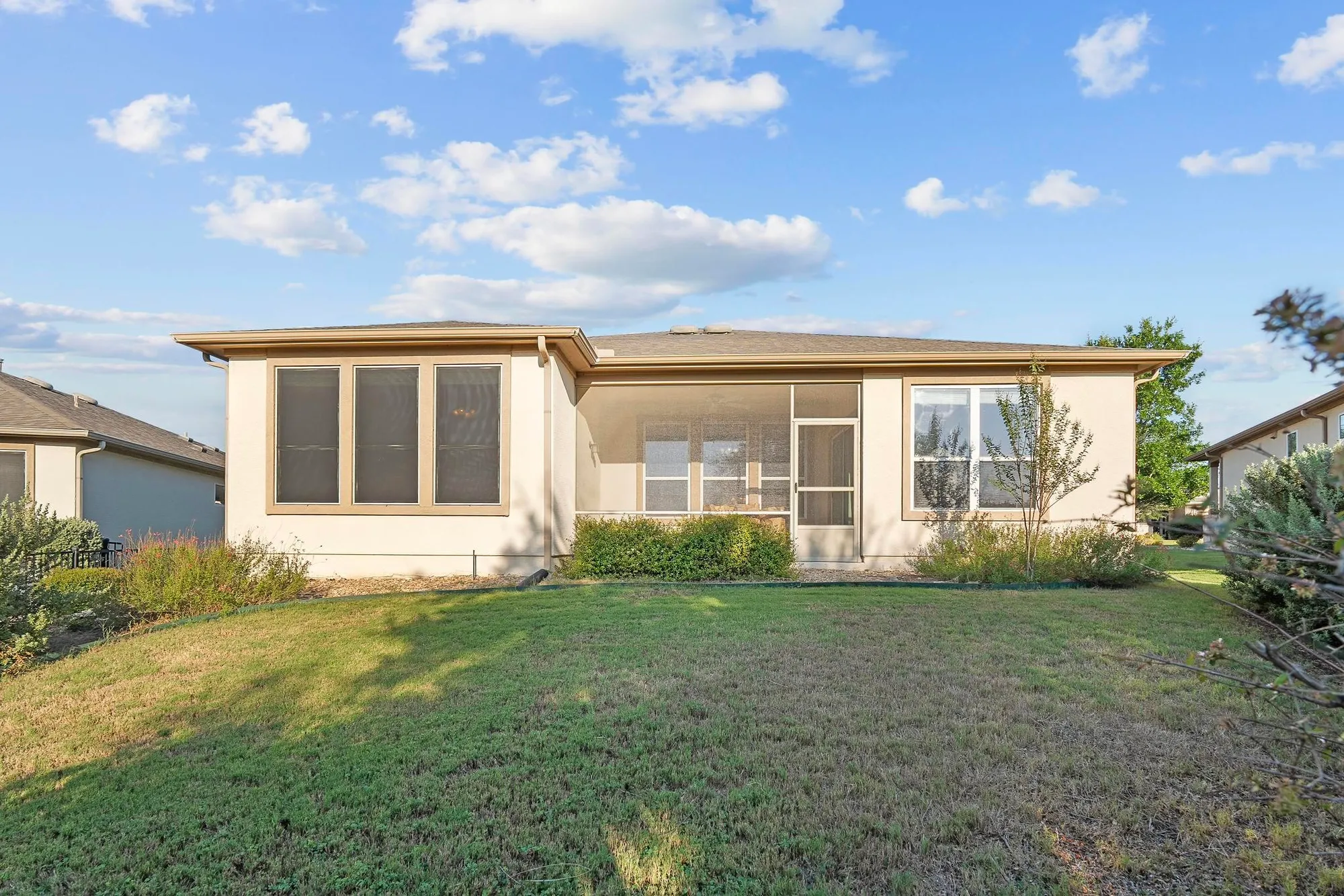 Property Slideshow image 24 of 29 | 136 prairie creek trl, Georgetown, TX, 78633