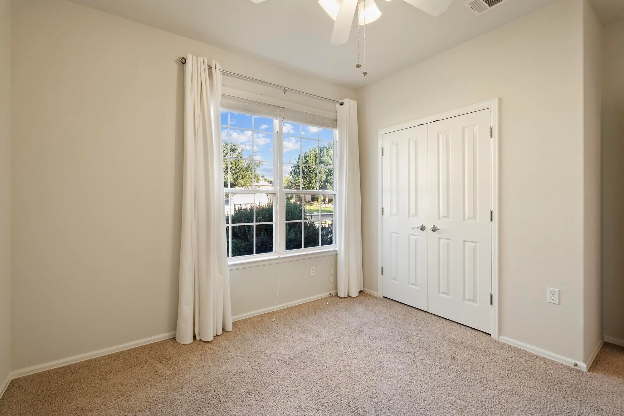 Property Slideshow image 28 of 29 | 136 prairie creek trl, Georgetown, TX, 78633