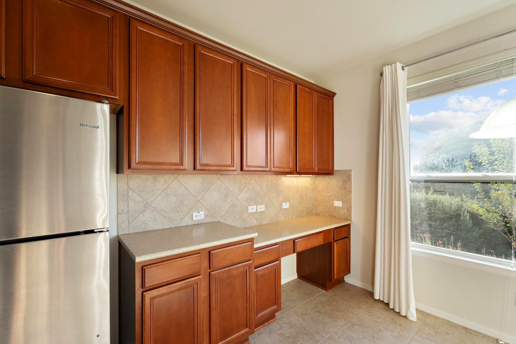 Property Slideshow image 9 of 29 | 136 prairie creek trl, Georgetown, TX, 78633