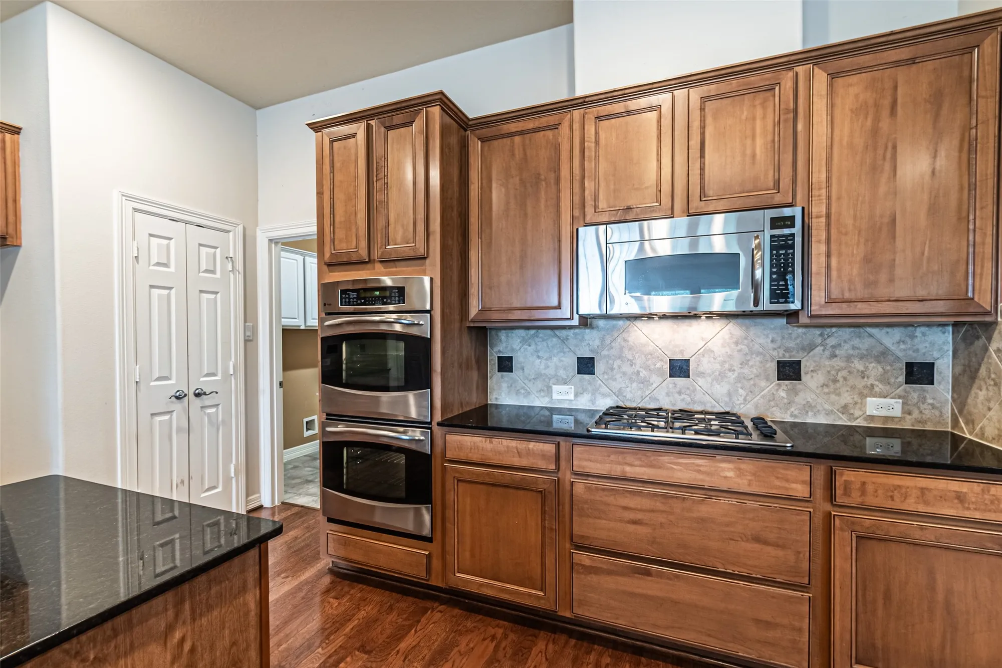 Property Slideshow image 22 of 50 | 9242 e canyon lake springs dr, Cypress, TX, 77433