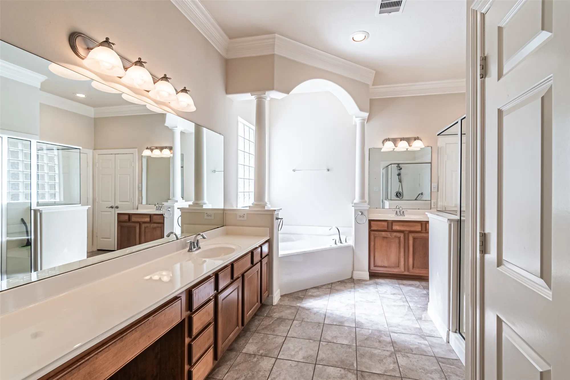 Property Slideshow image 37 of 50 | 9242 e canyon lake springs dr, Cypress, TX, 77433