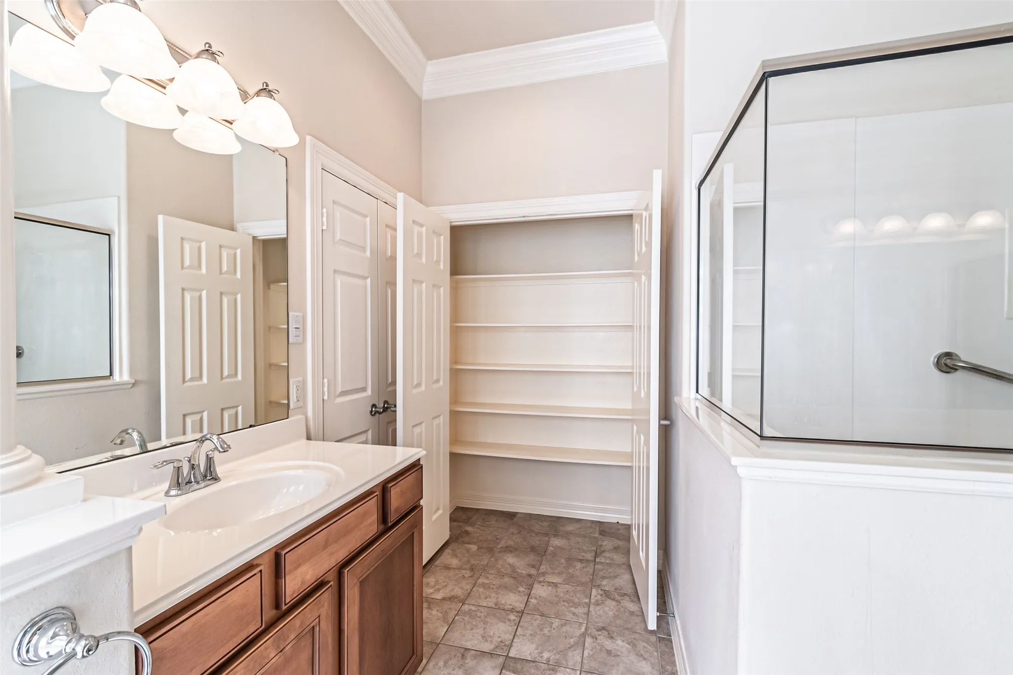 Property Slideshow image 39 of 50 | 9242 e canyon lake springs dr, Cypress, TX, 77433