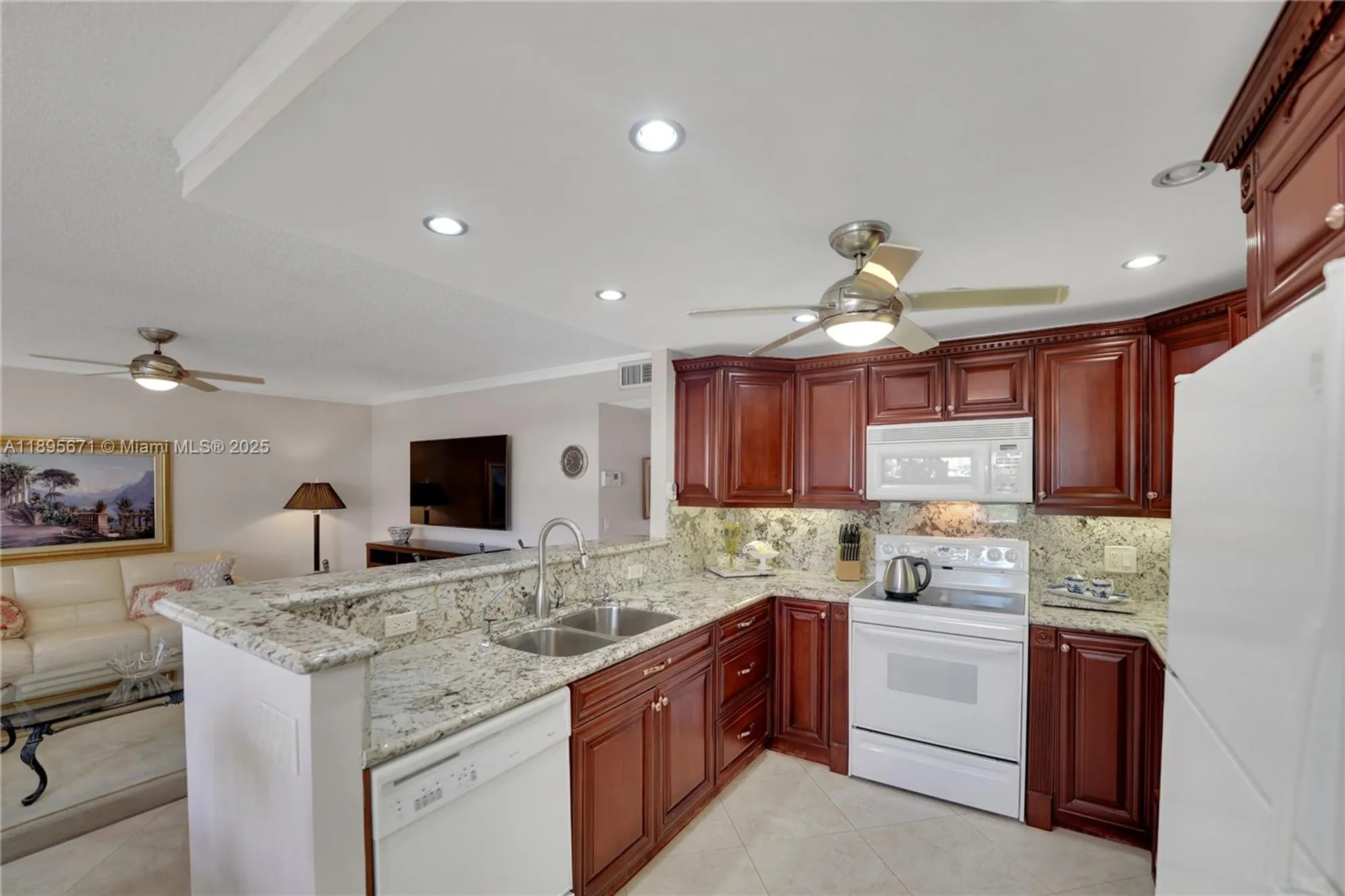 Property Slideshow image 12 of 47 | 115 grantham a # 115, Deerfield Beach, FL, 33442