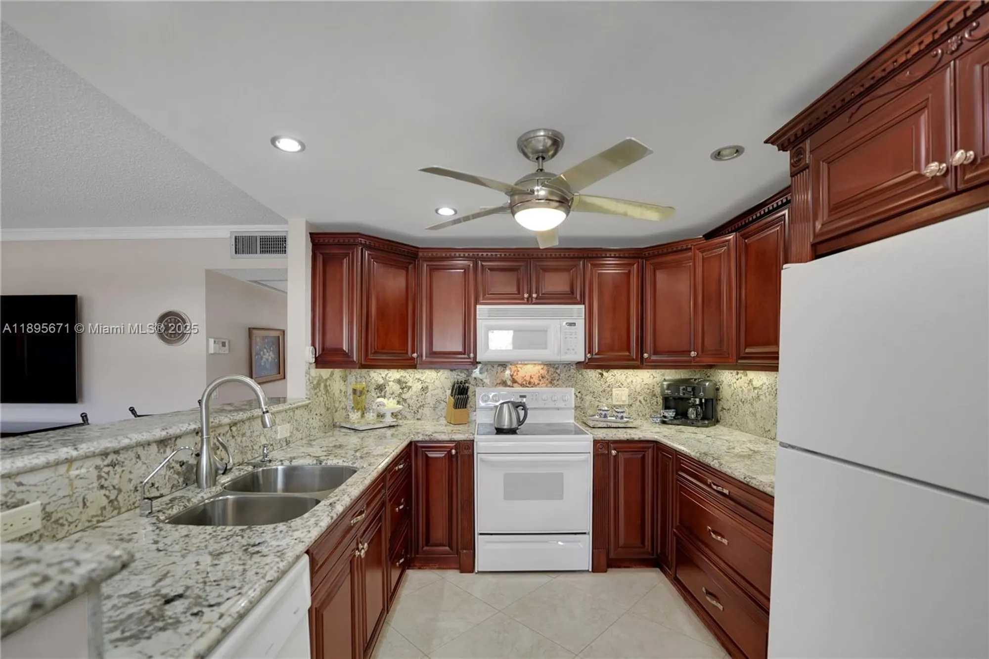 Property Slideshow image 13 of 47 | 115 grantham a # 115, Deerfield Beach, FL, 33442