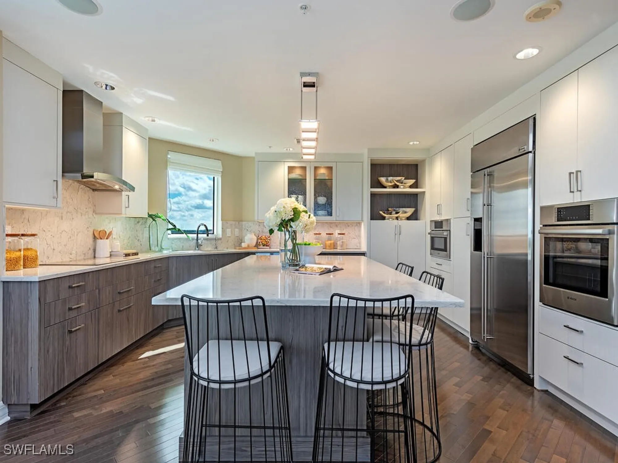 Property Slideshow image 5 of 31 | 7575 pelican bay blvd 608, Naples, FL, 34108