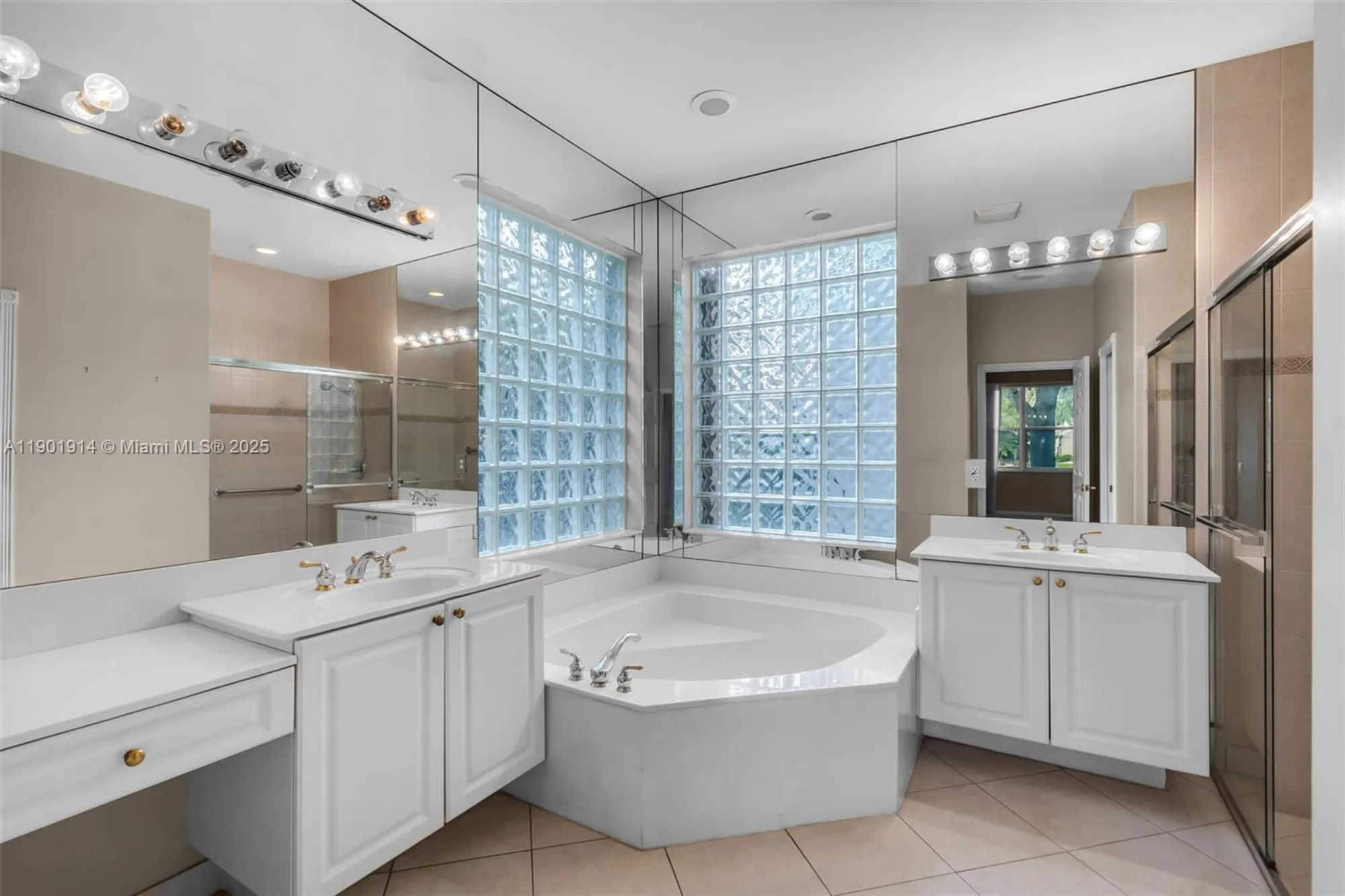 Property Slideshow image 20 of 49 | 13048 isabella ter, Delray Beach, FL, 33446