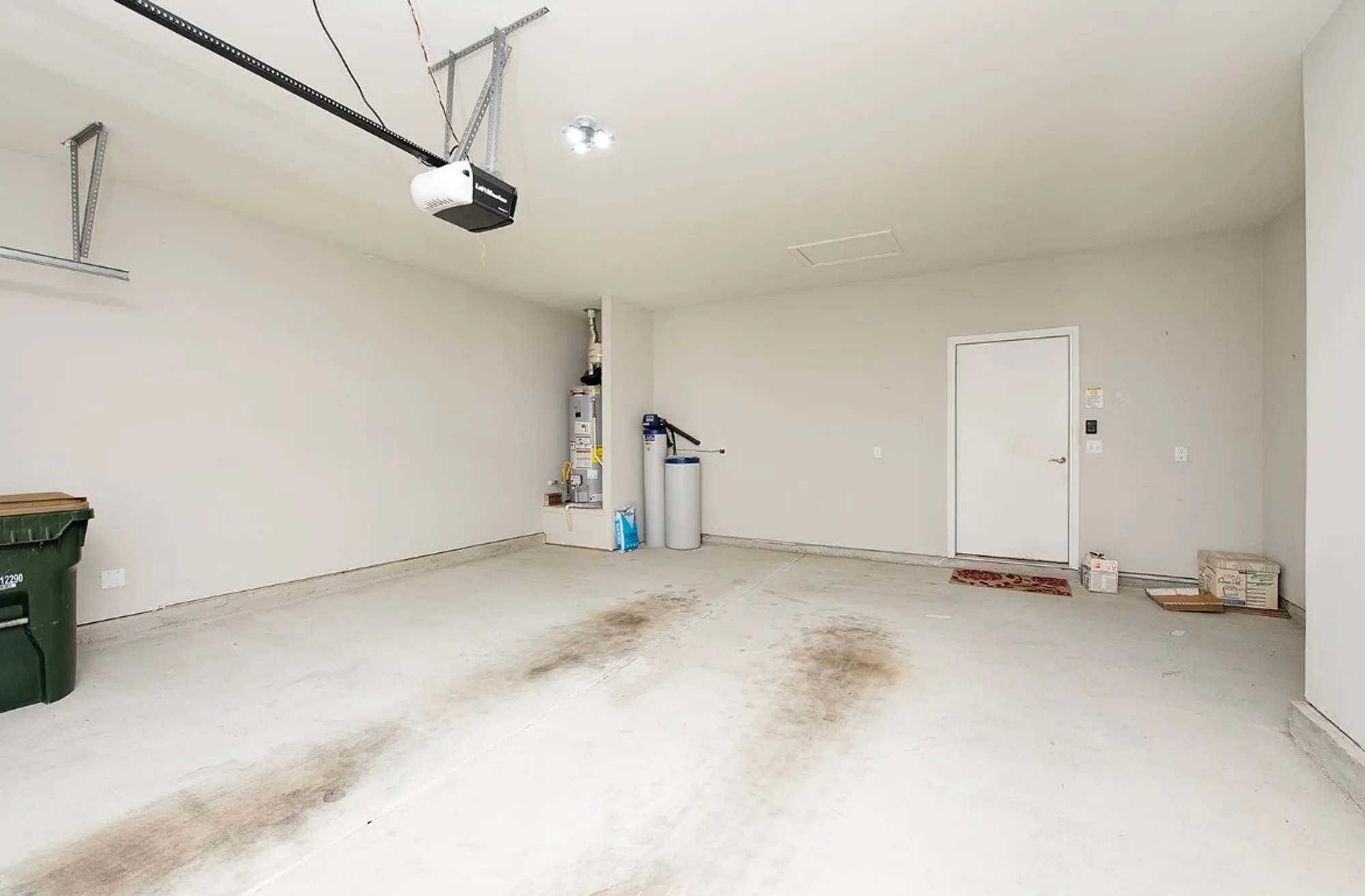 Property Slideshow image 24 of 33 | 200 longview ln, Georgetown, TX, 78633