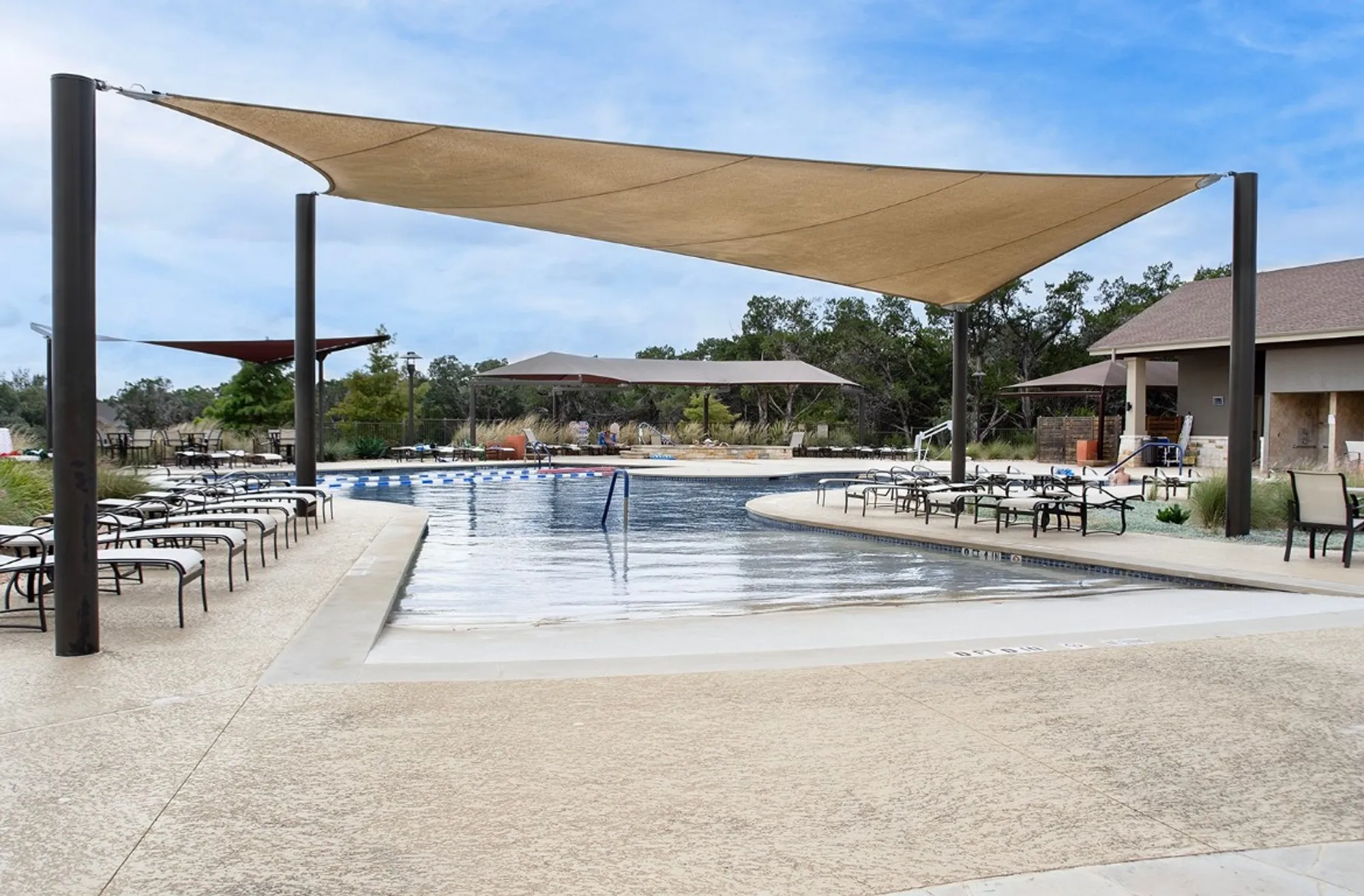 Property Slideshow image 28 of 33 | 200 longview ln, Georgetown, TX, 78633