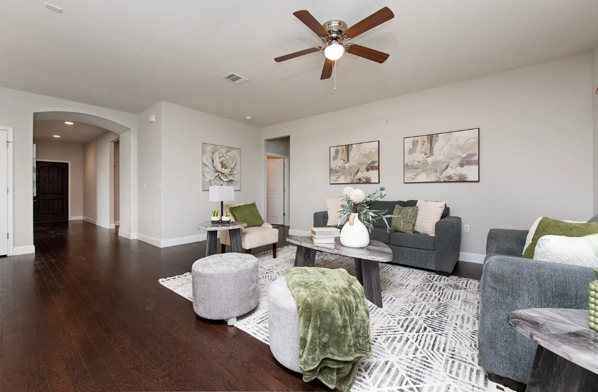 Property Slideshow image 4 of 33 | 200 longview ln, Georgetown, TX, 78633