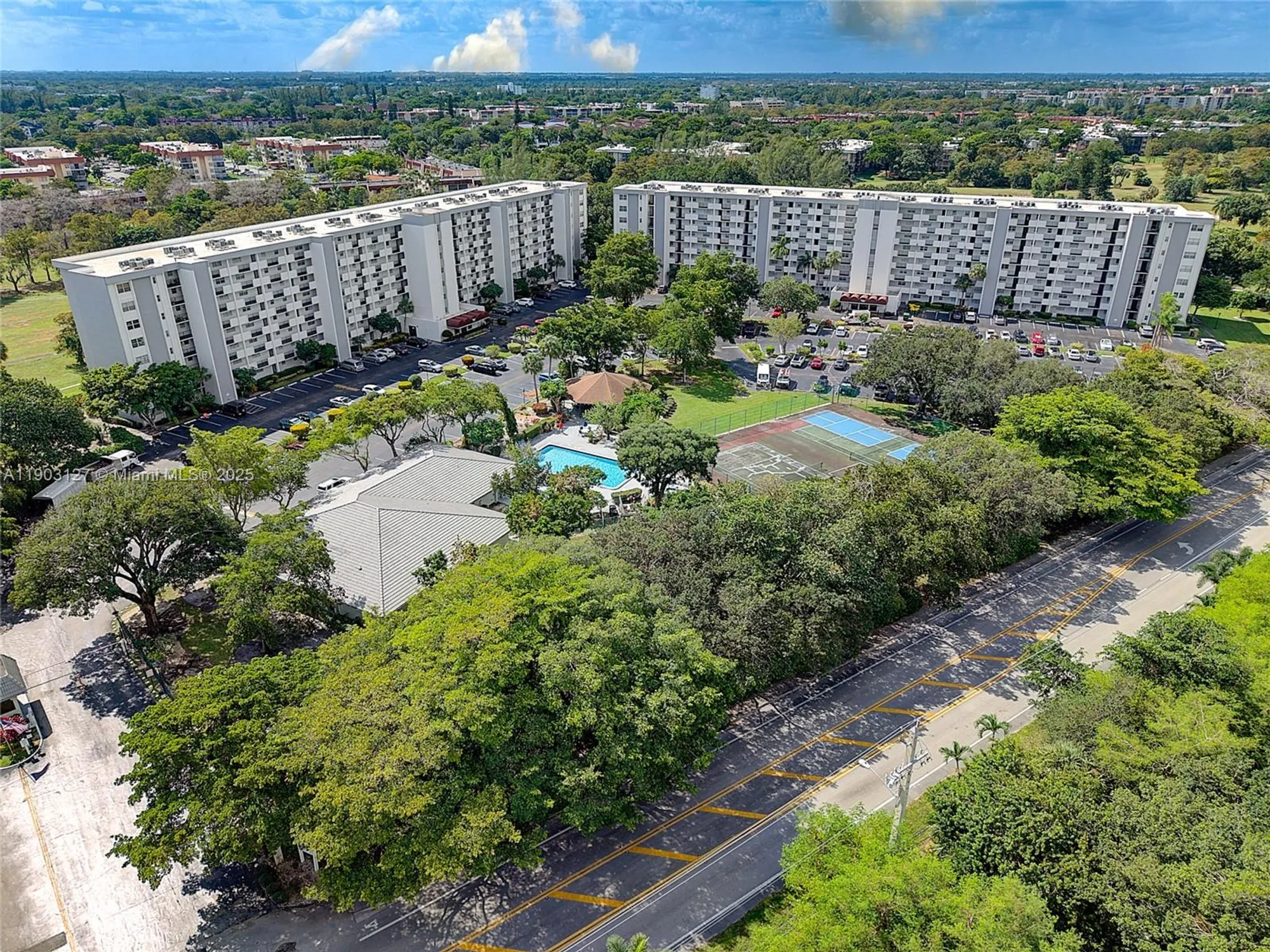 Property Slideshow image 2 of 36 | 5900 nw 44th st apt 202, Lauderhill, FL, 33319