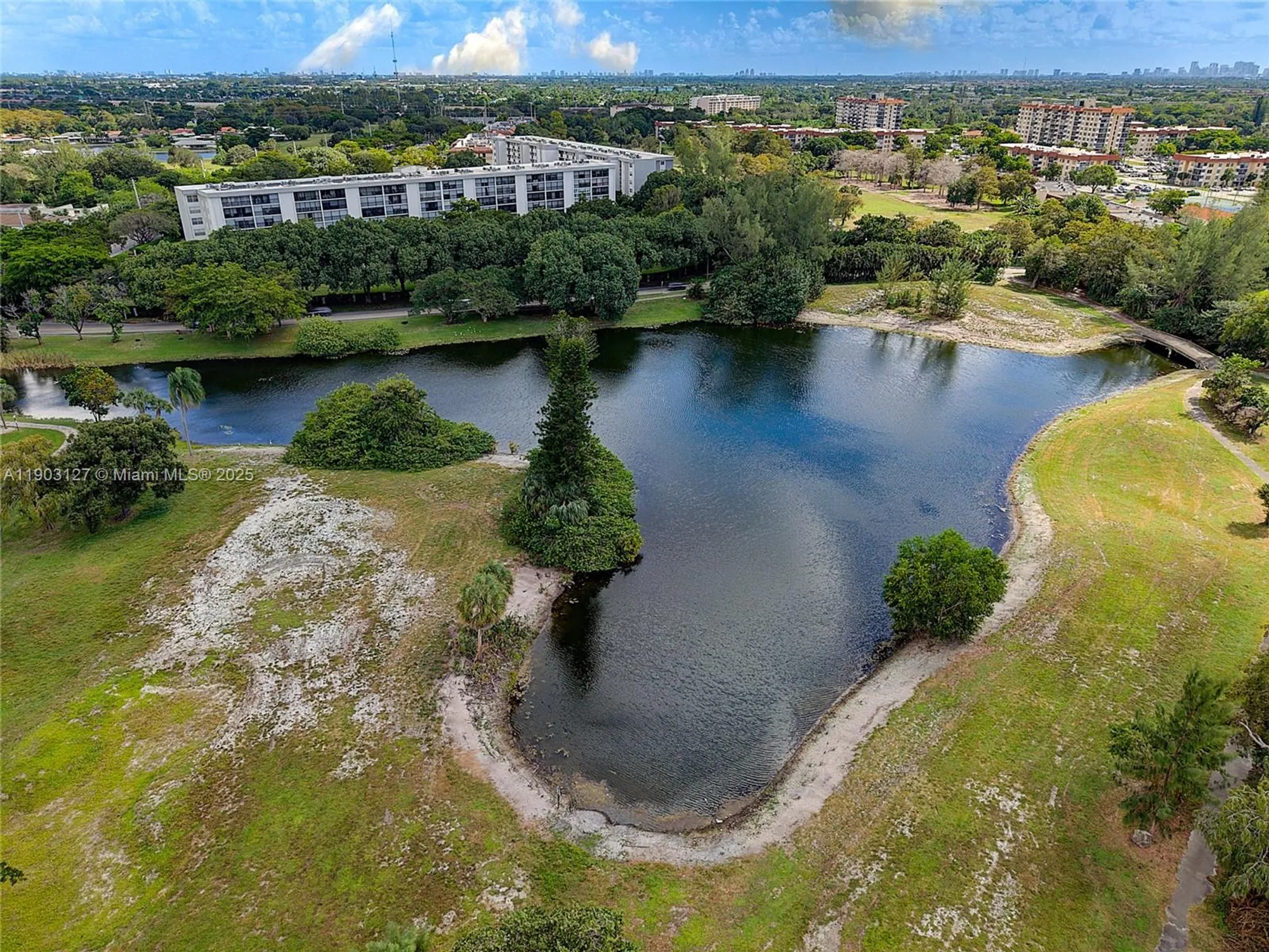 Property Slideshow image 33 of 36 | 5900 nw 44th st apt 202, Lauderhill, FL, 33319