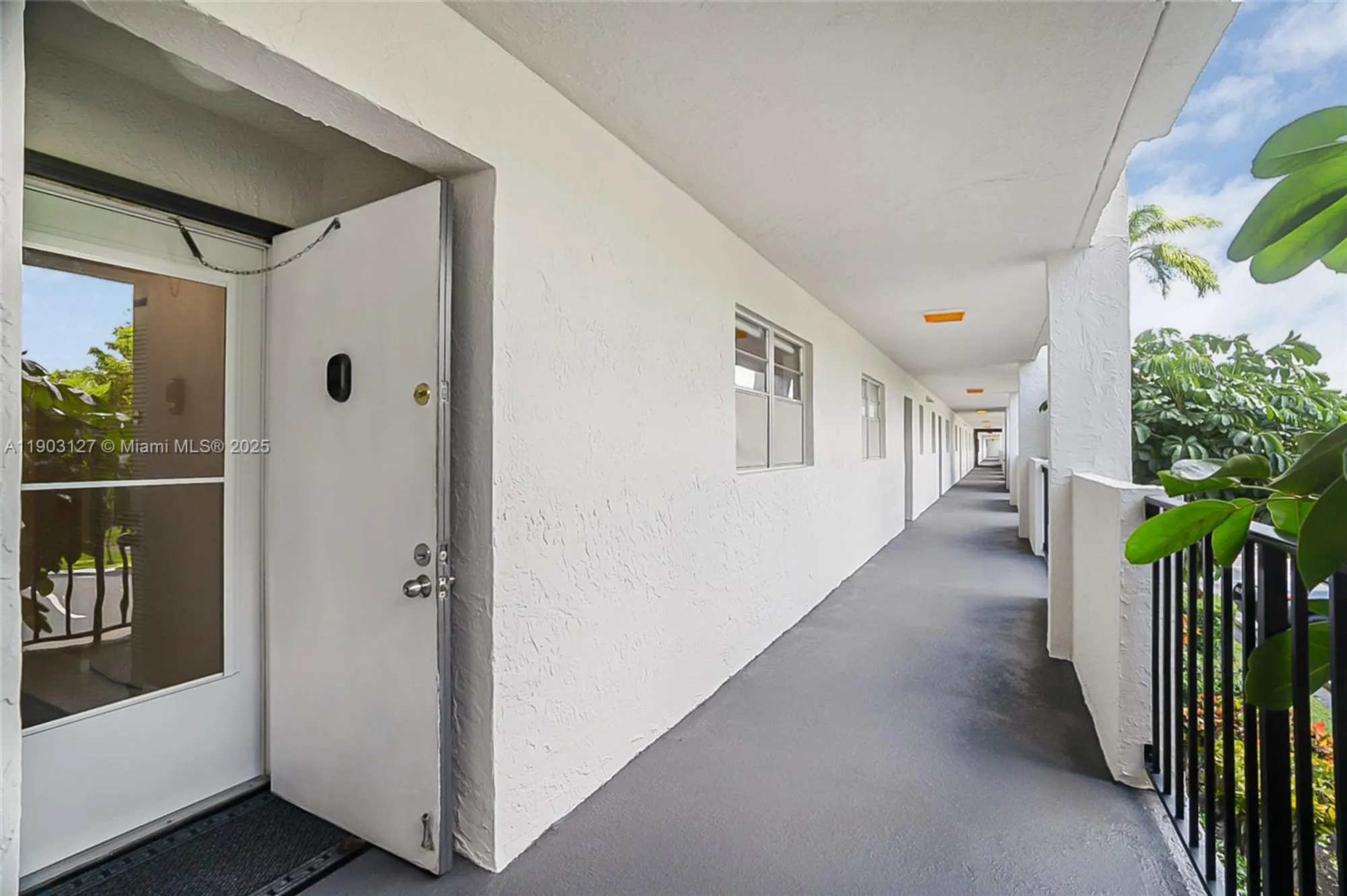 Property Slideshow image 5 of 36 | 5900 nw 44th st apt 202, Lauderhill, FL, 33319