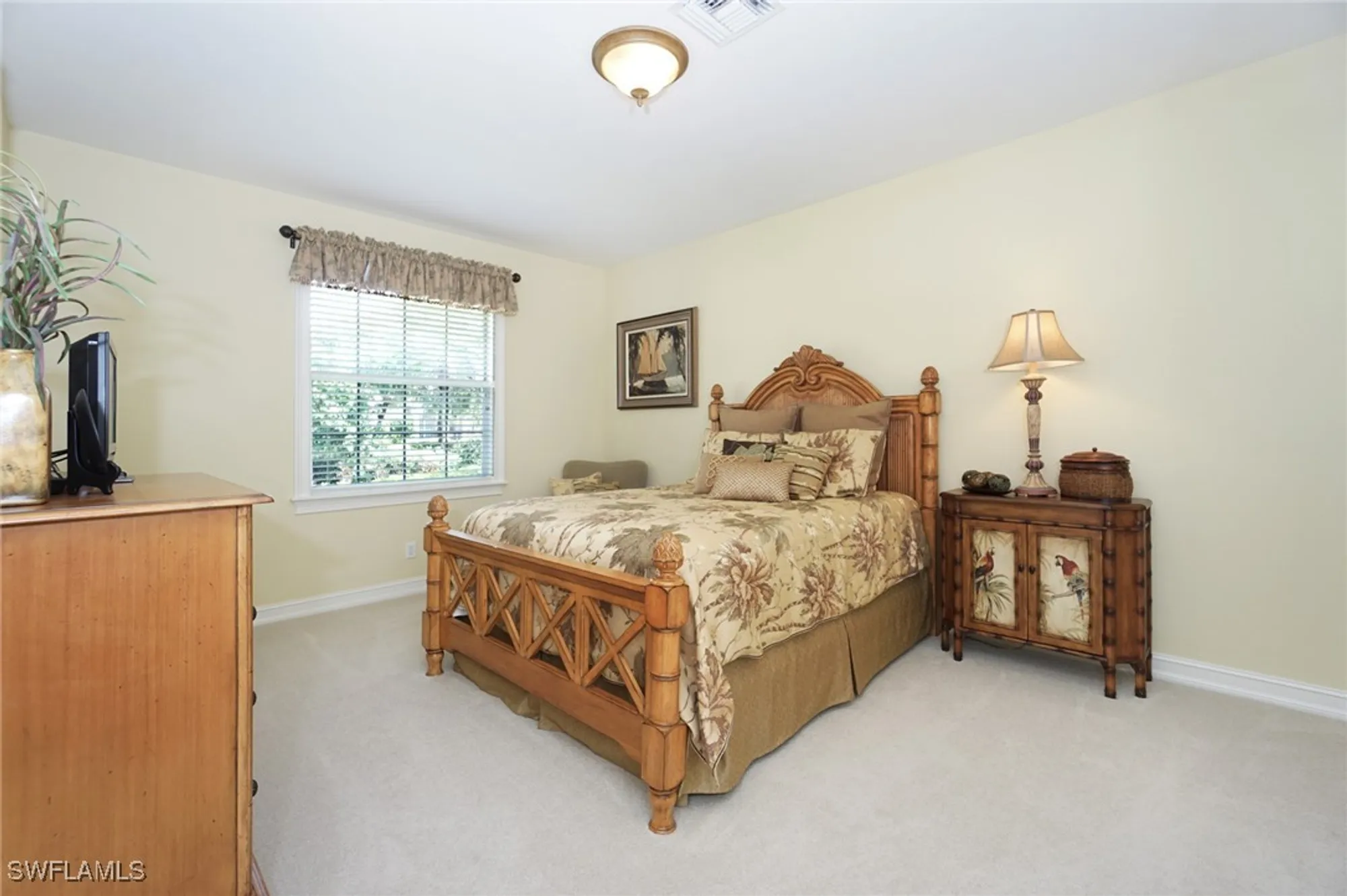 Property Slideshow image 19 of 34 | 8007 tiger lily dr, Naples, FL, 34113
