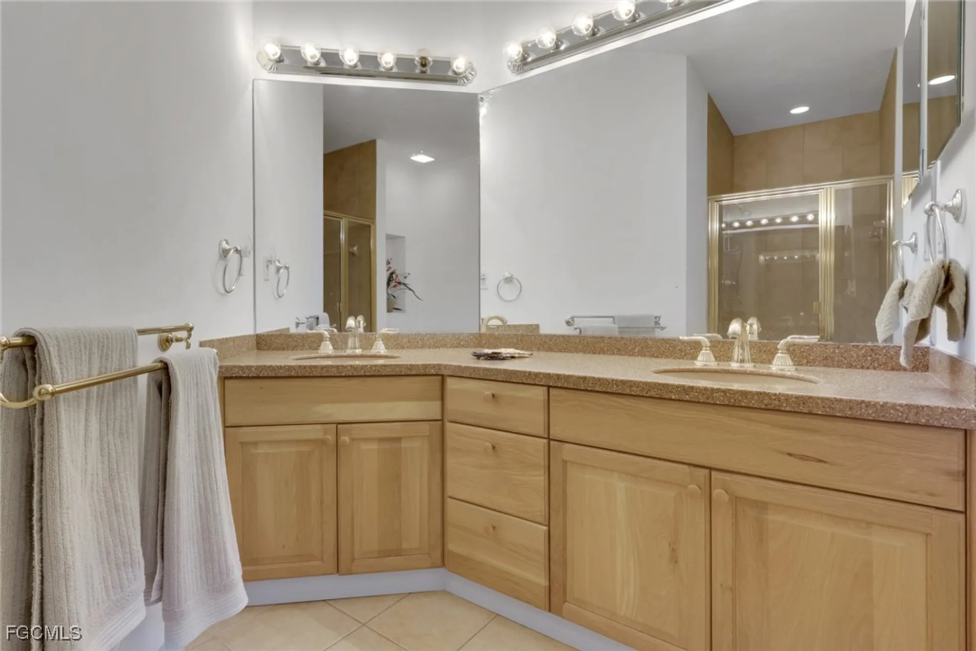 Property Slideshow image 16 of 36 | 3471 pointe creek ct 201, Bonita Springs, FL, 34134